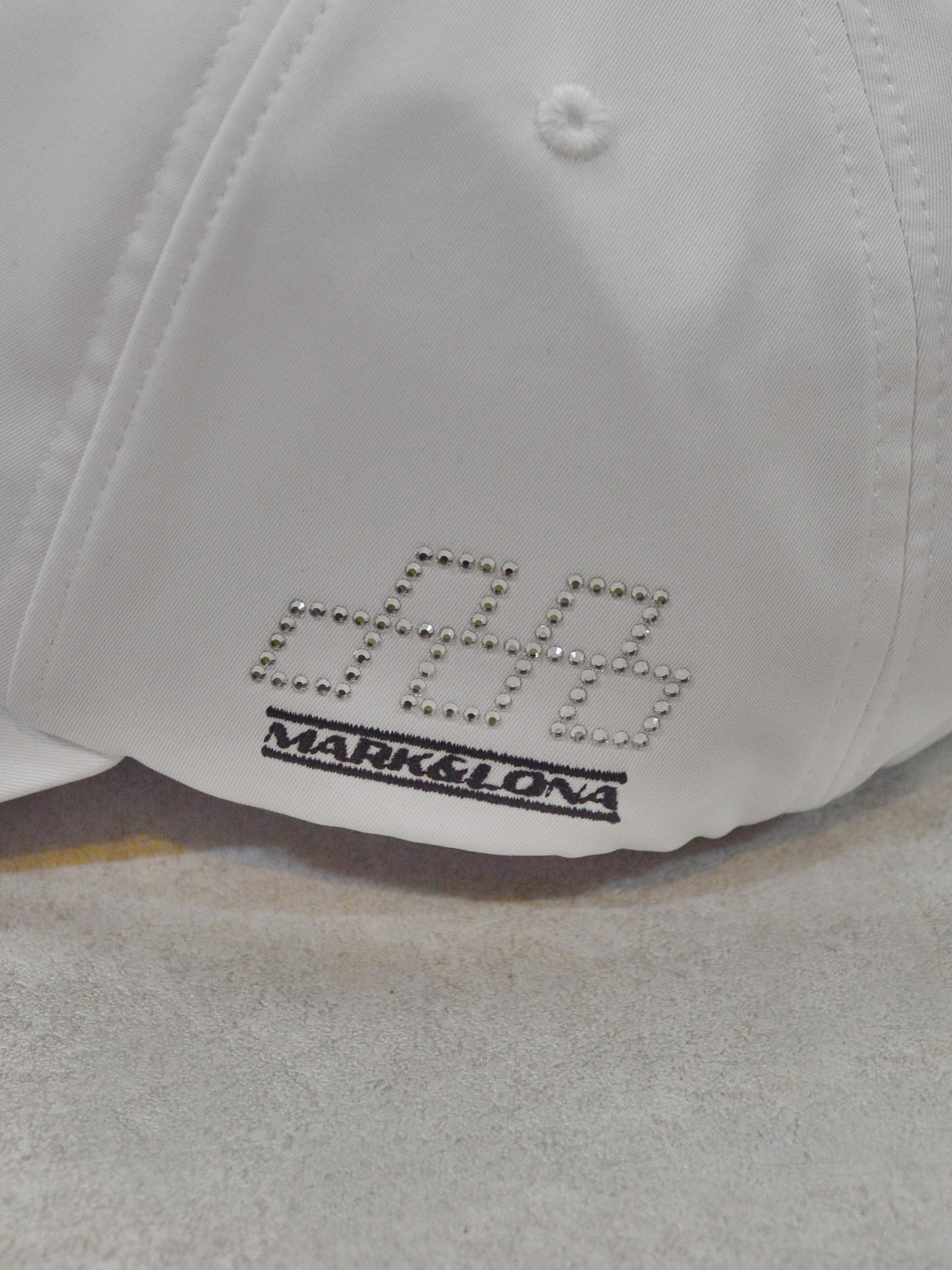 Option Crystal Flag Cap | MEN and WOMEN / WHITE