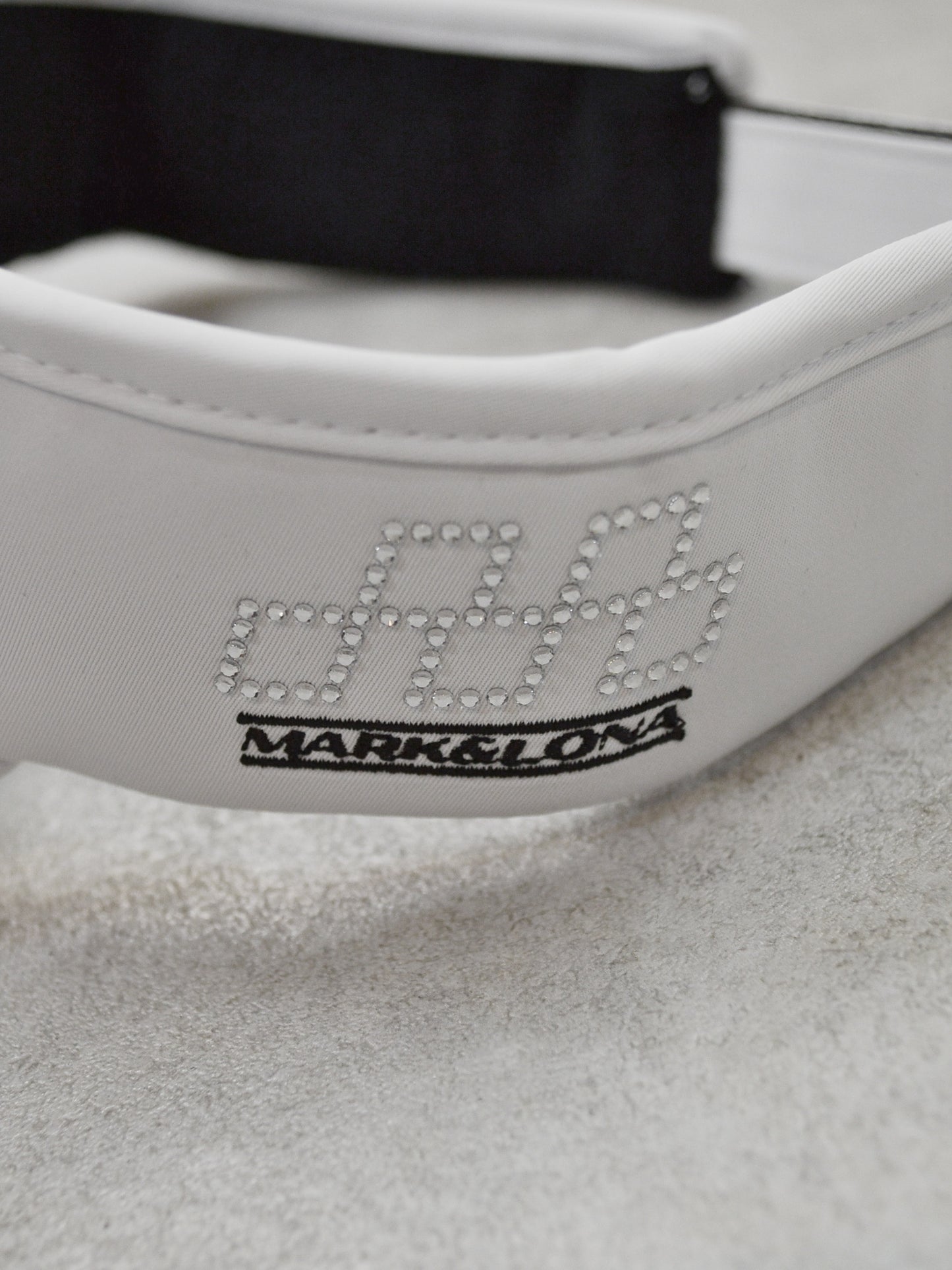 Option Crystal Flag Visor | MEN and WOMEN / WHITE