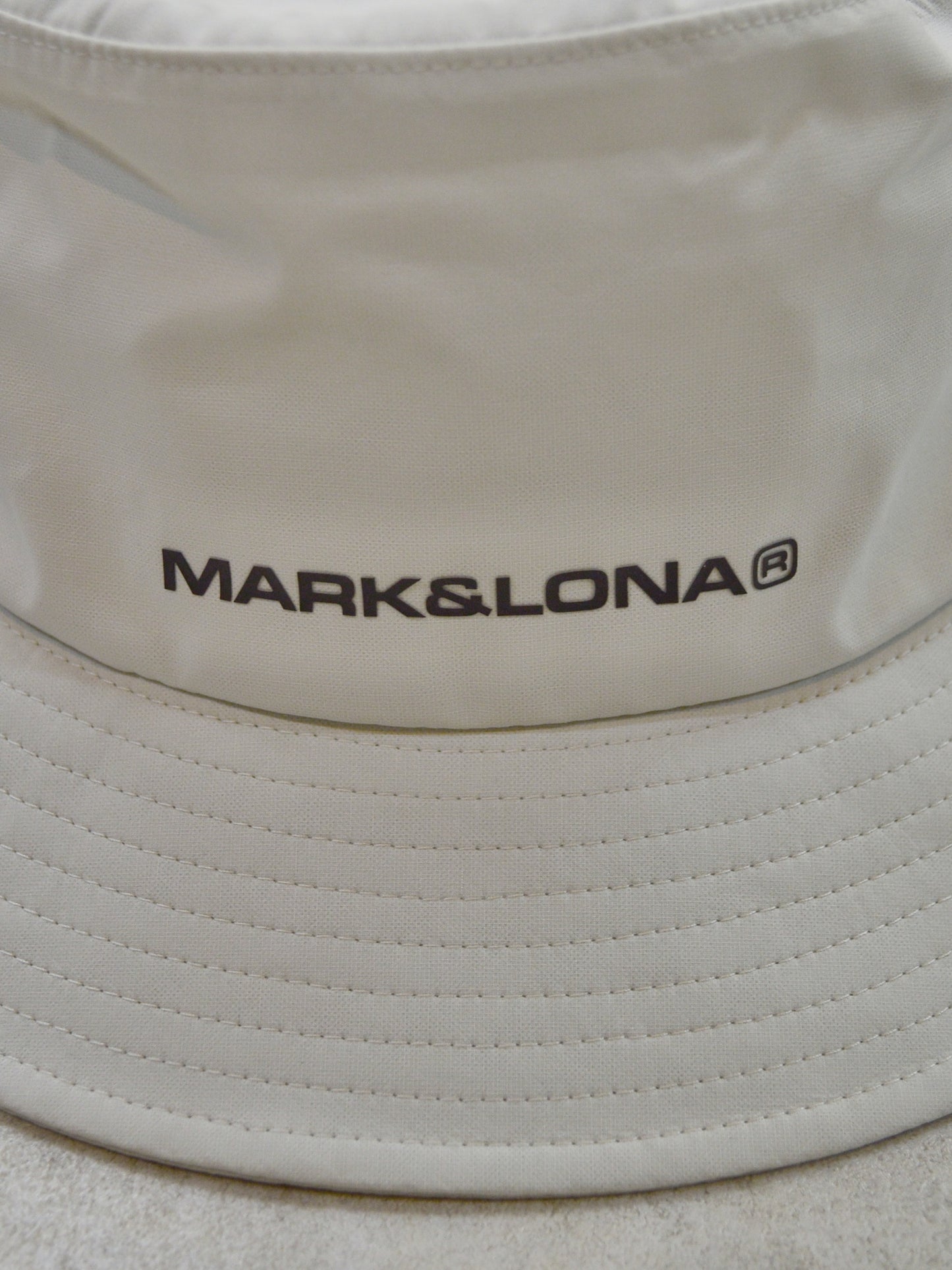 Ever Protech Bucket Hat | MEN and WOMEN / IVORY