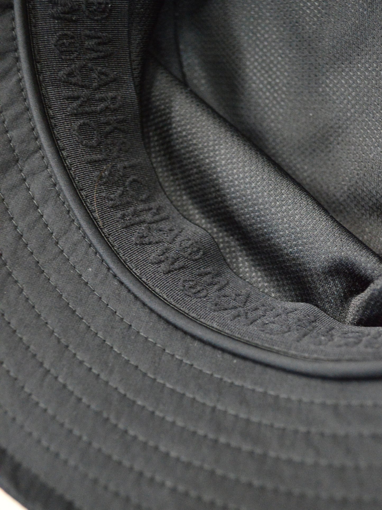 Ever Protech Bucket Hat | MEN and WOMEN / BLACK