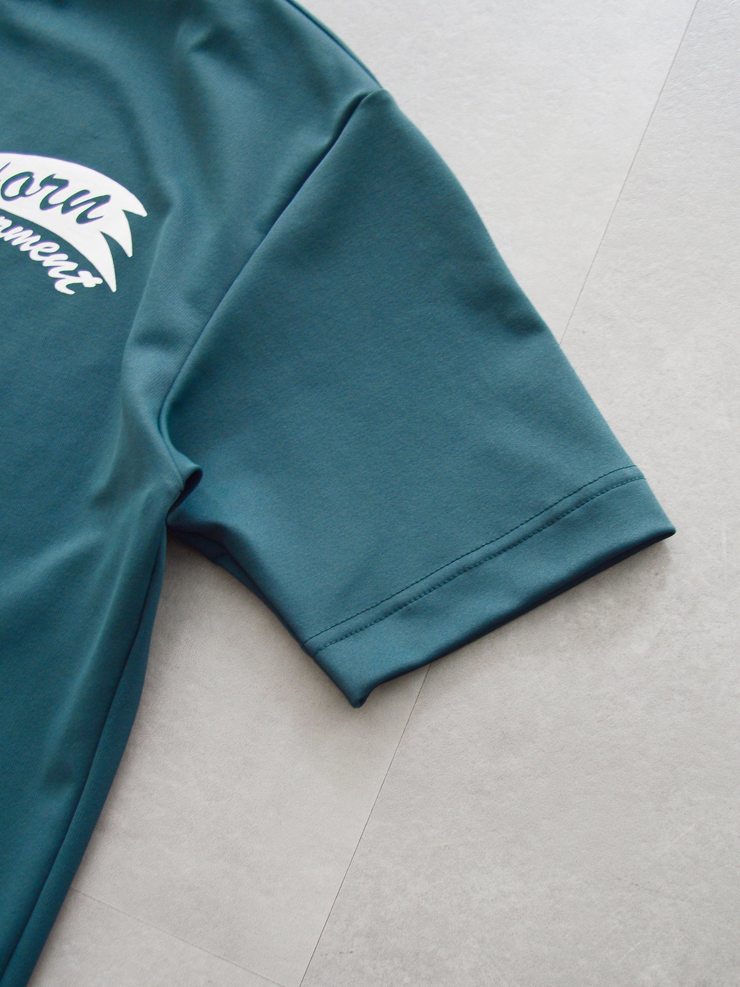 One On Wacky TEE | MEN / GREEN