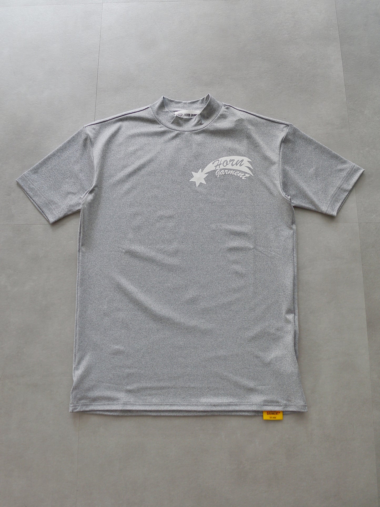 One On Wacky TEE | MEN / GREY