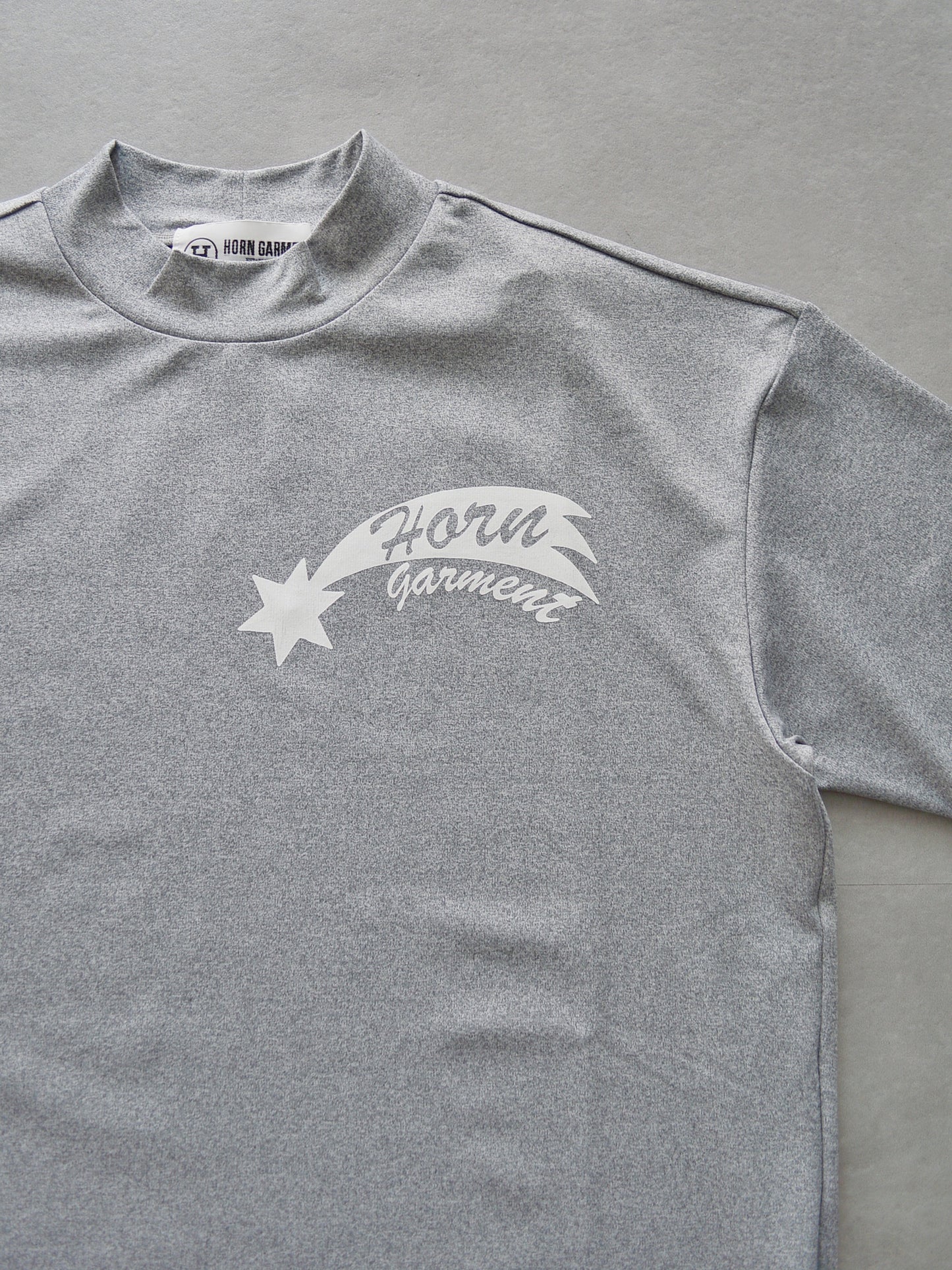 One On Wacky TEE | MEN / GREY