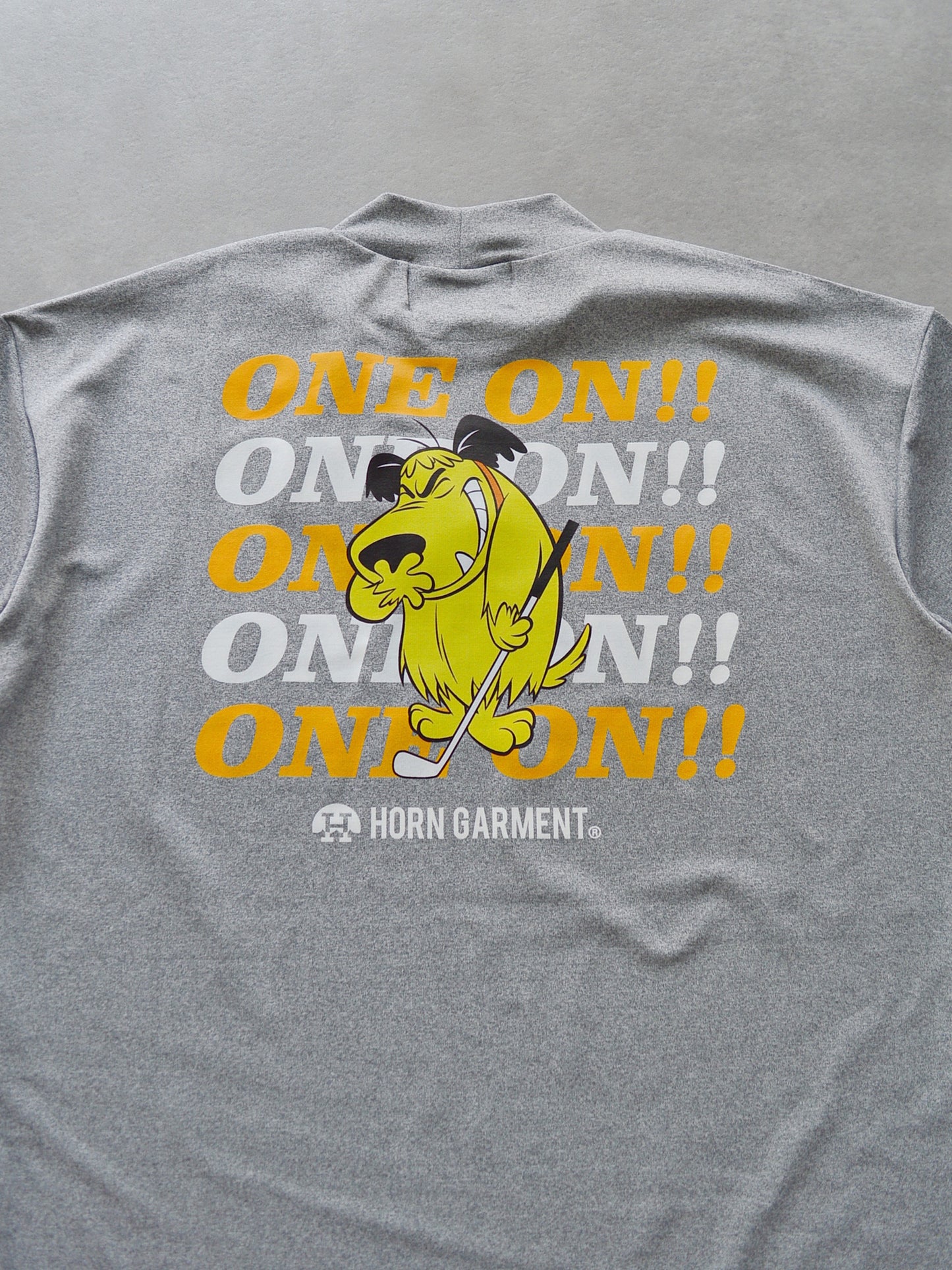 One On Wacky TEE | MEN / GREY