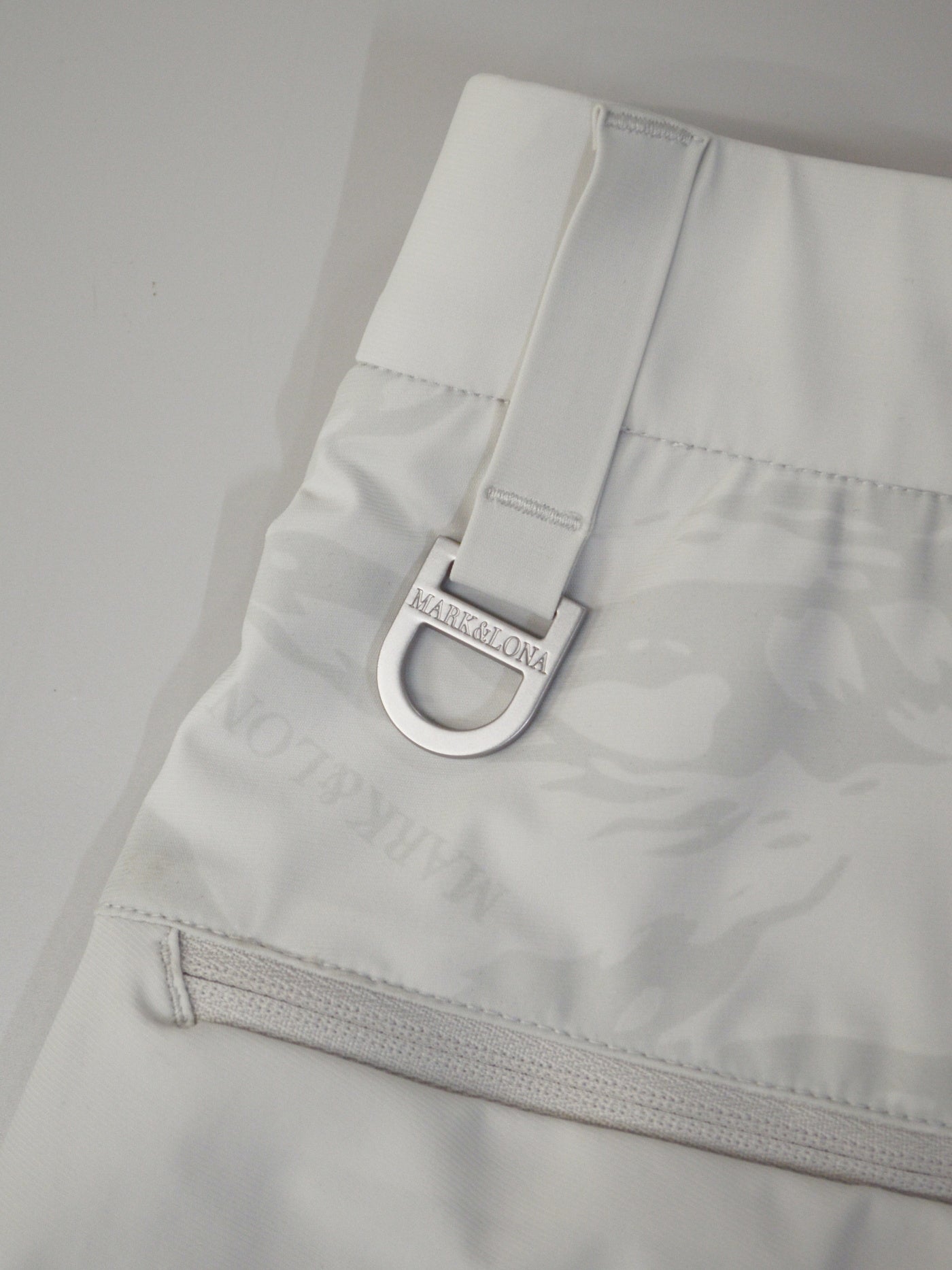 TCST | MEN / LT.GREY