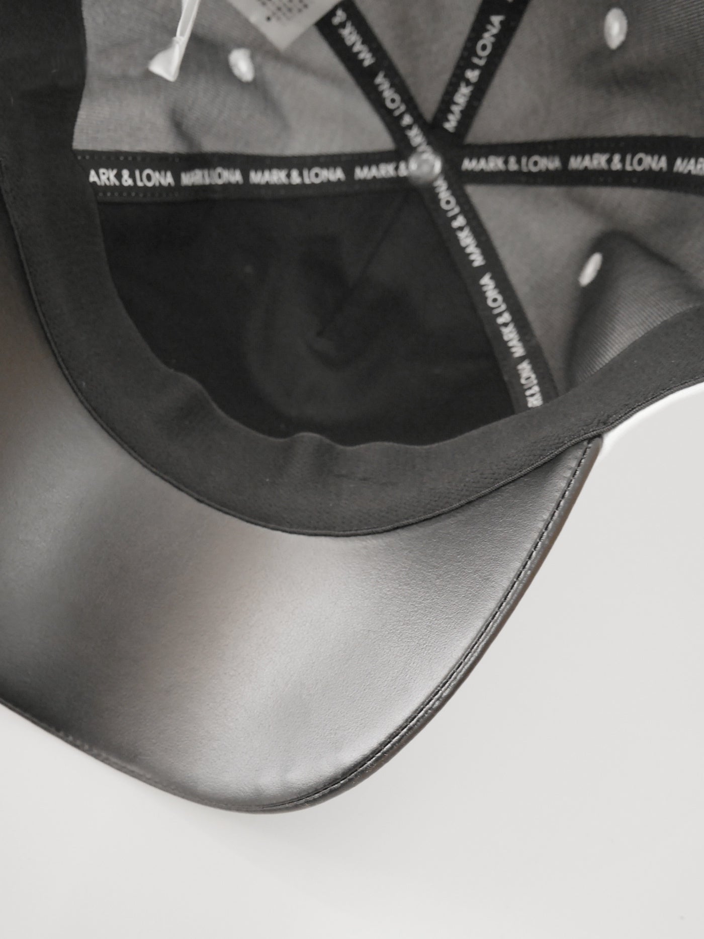 Gauge Crystal Icon Cap | MEN and WOMEN / WHITE