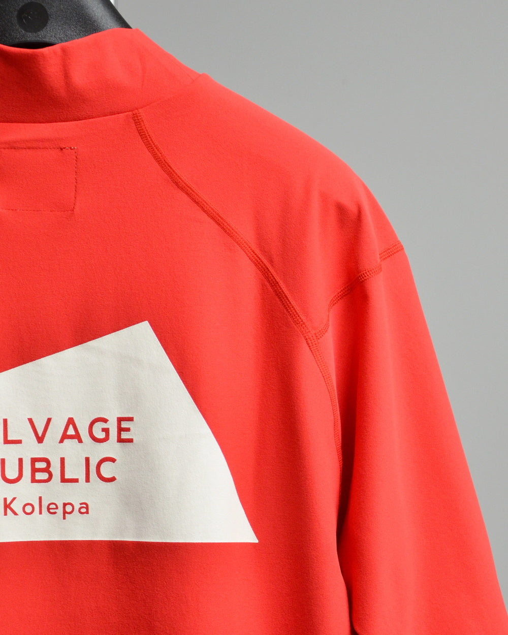 SALVAGE PUBLIC Kolepa サルベージ パブリック コレパ SURFモックネックTEE(Kolepa Stamp)/ RED