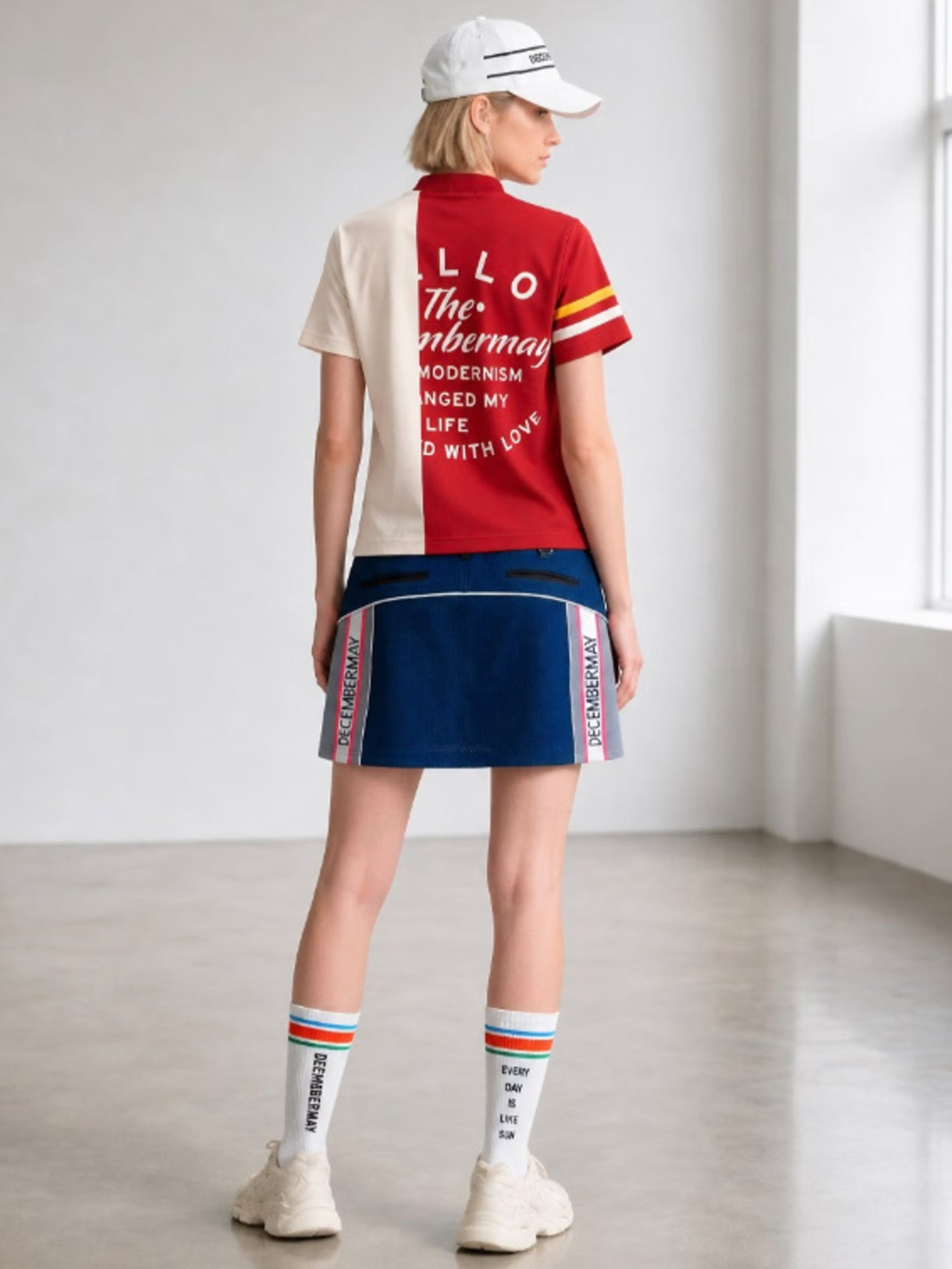 (DECEMBER MAY) Lovers tiger bicolor mock neck / WOMEN  / CHERRY