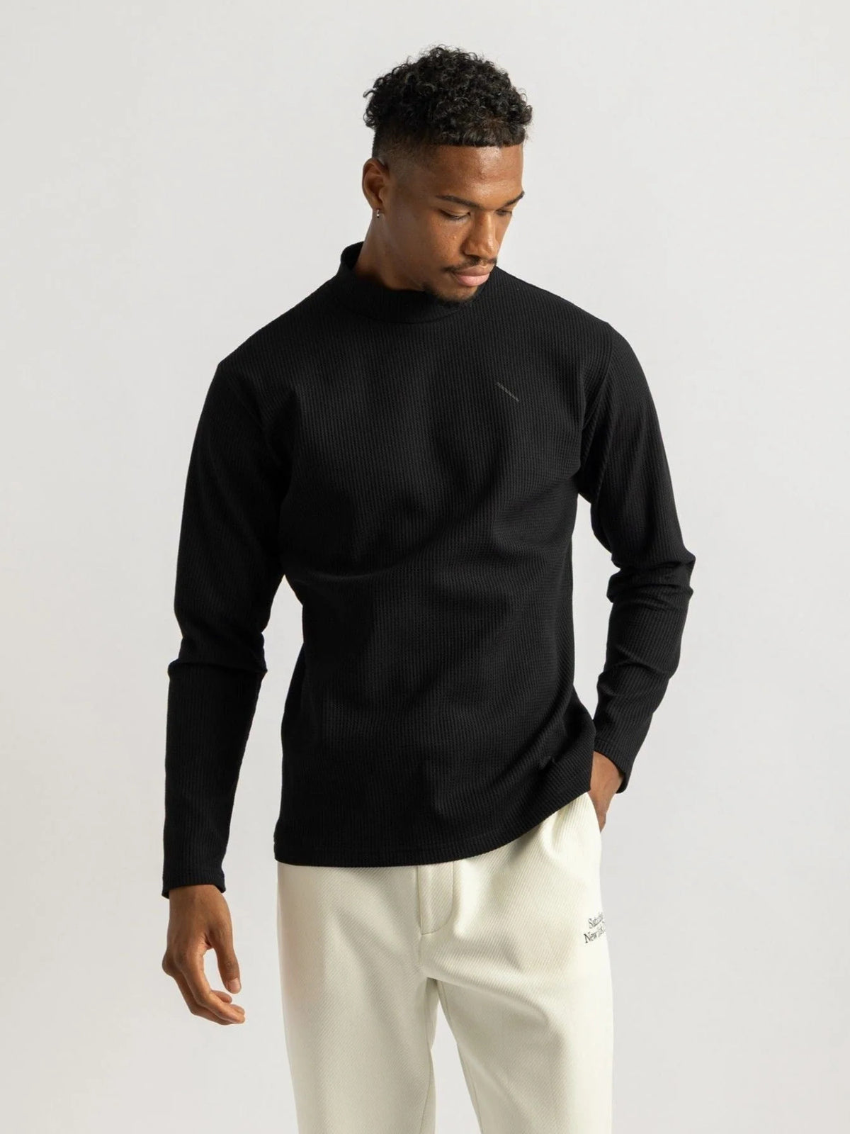 Waffle Mockneck LS / BLACK