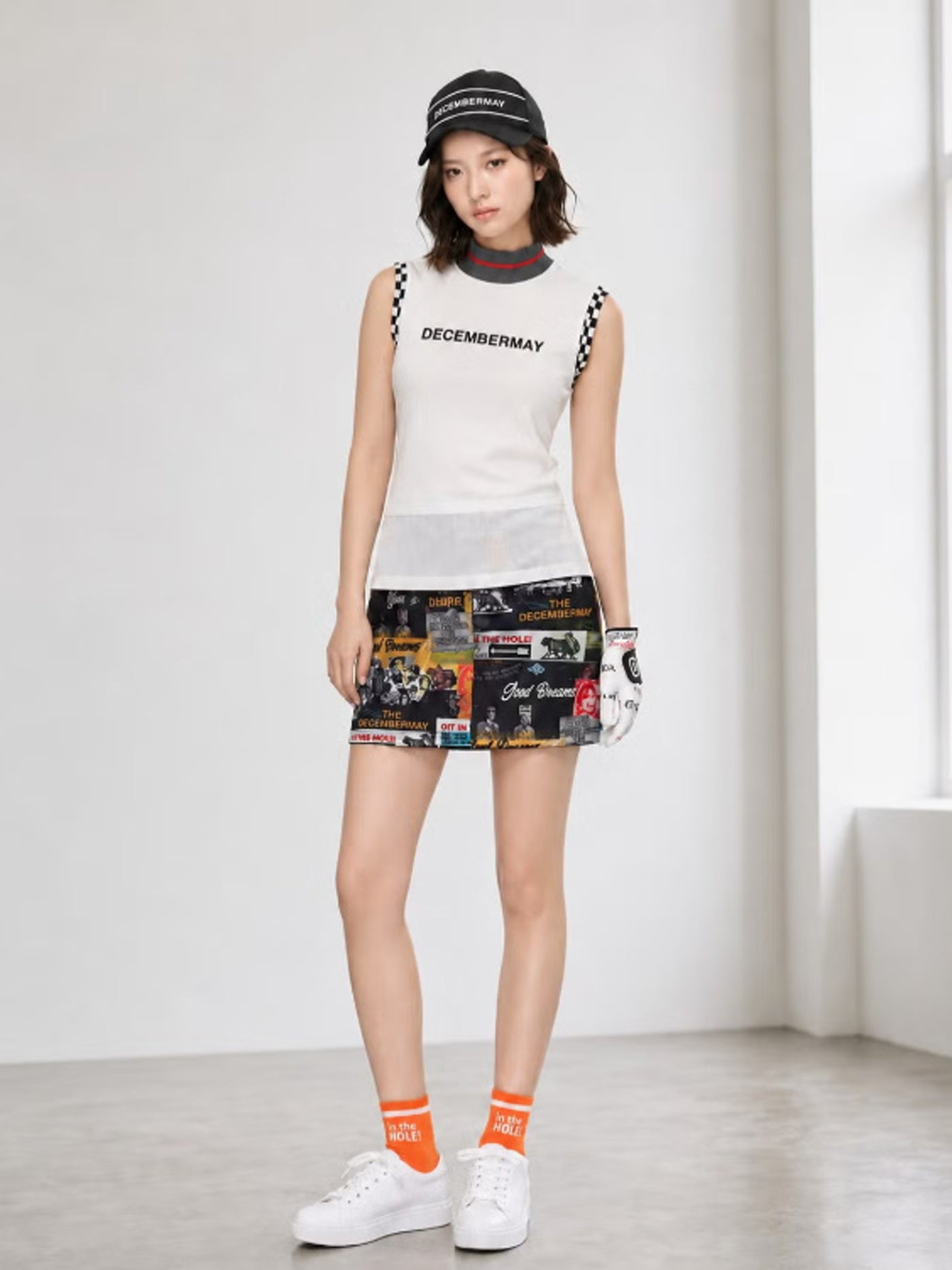 (DECEMBER MAY) Mesh-paneled sleeve less mock neck  / WOMEN  / WHITE