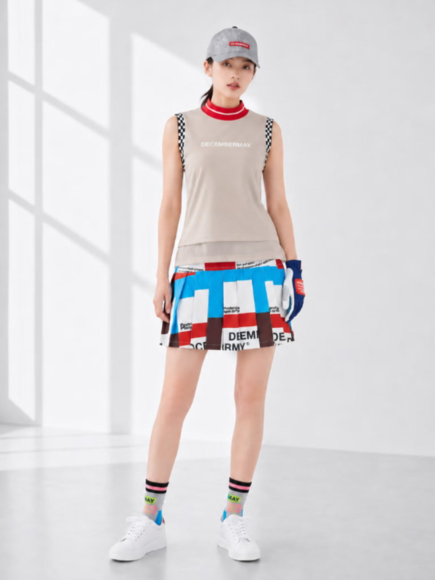 (DECEMBER MAY) Mesh-paneled sleeve less mock neck  / WOMEN  / BEIGE