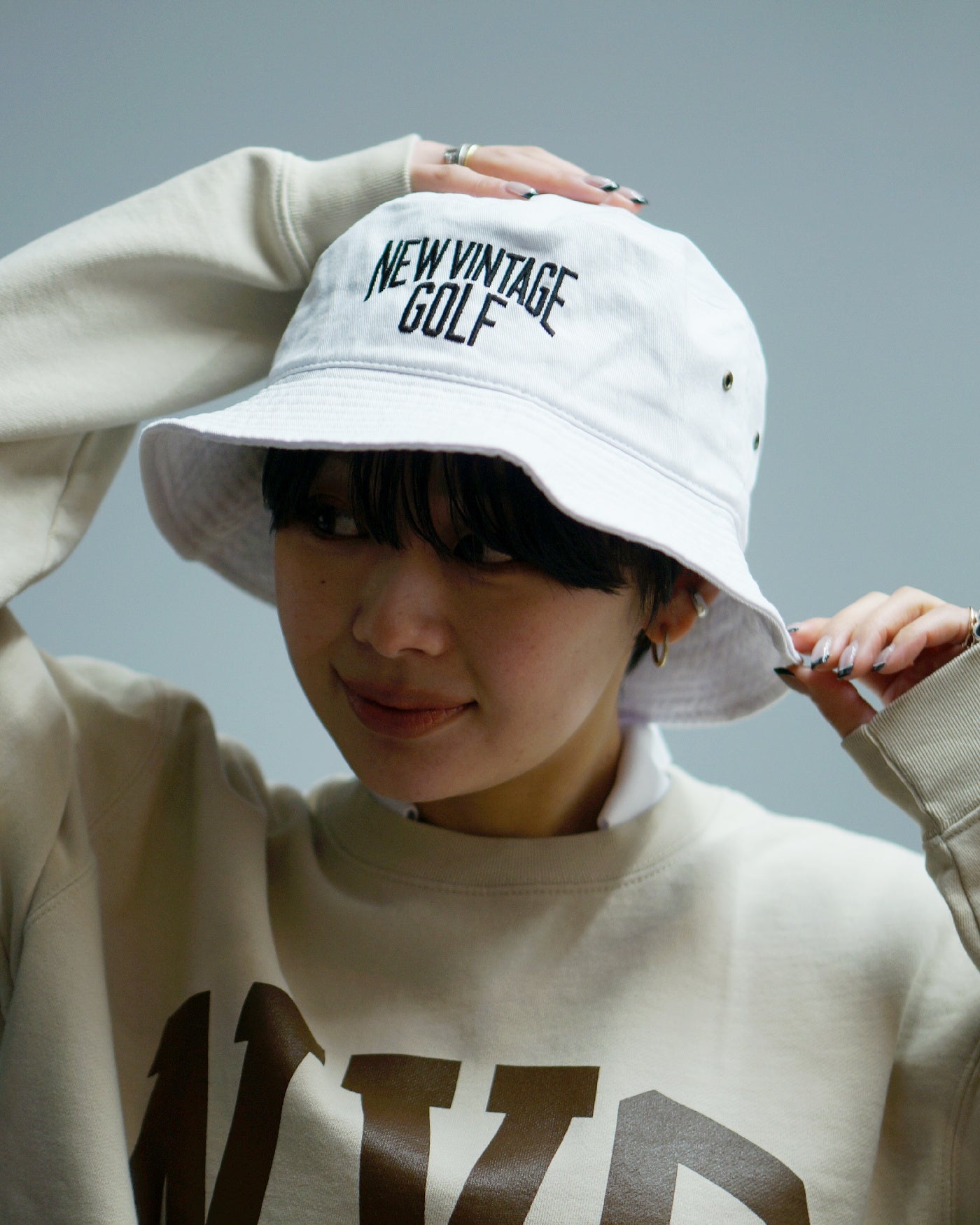 NVG Embroidery Bucket Hat / WHITE