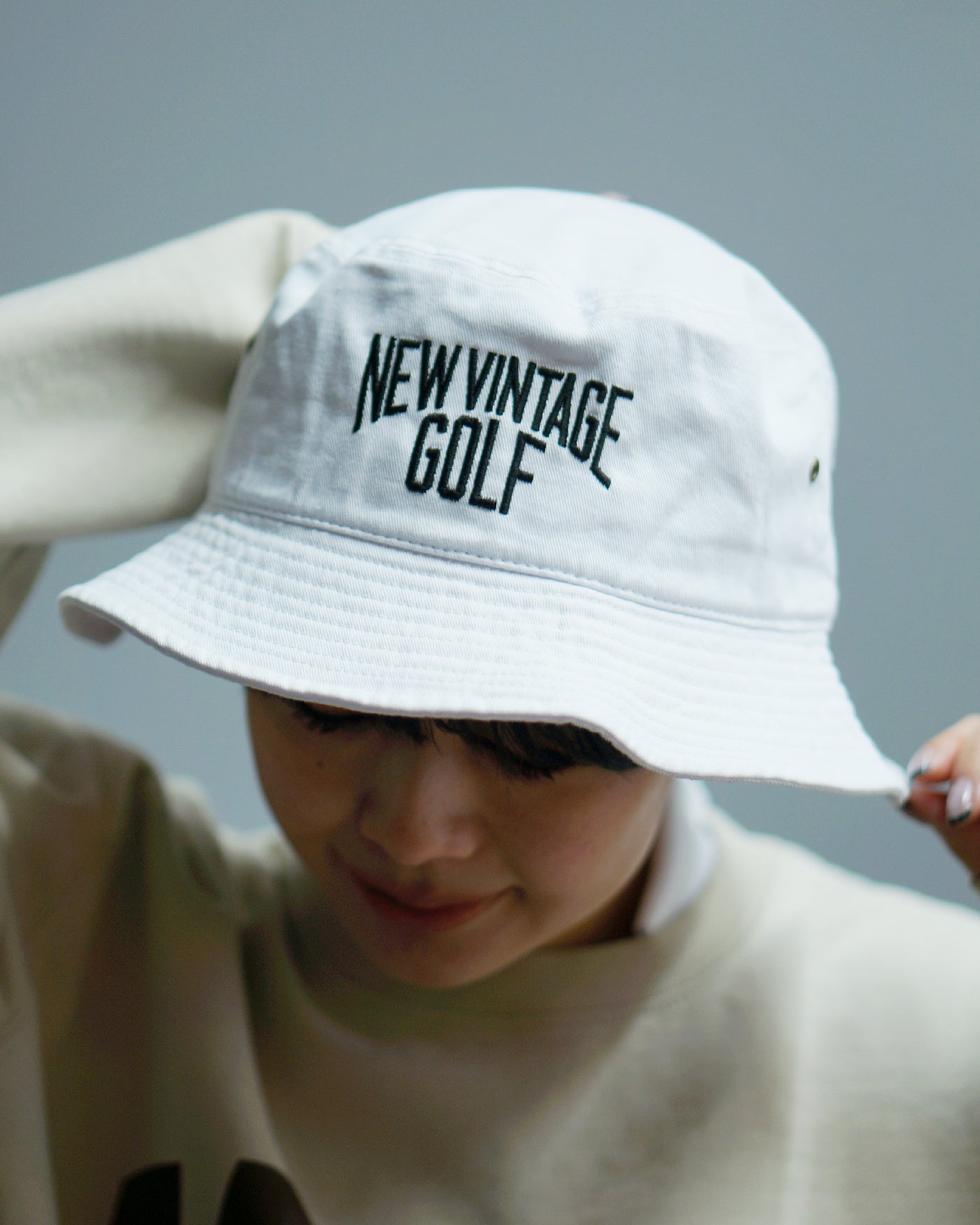 NVG Embroidery Bucket Hat / WHITE