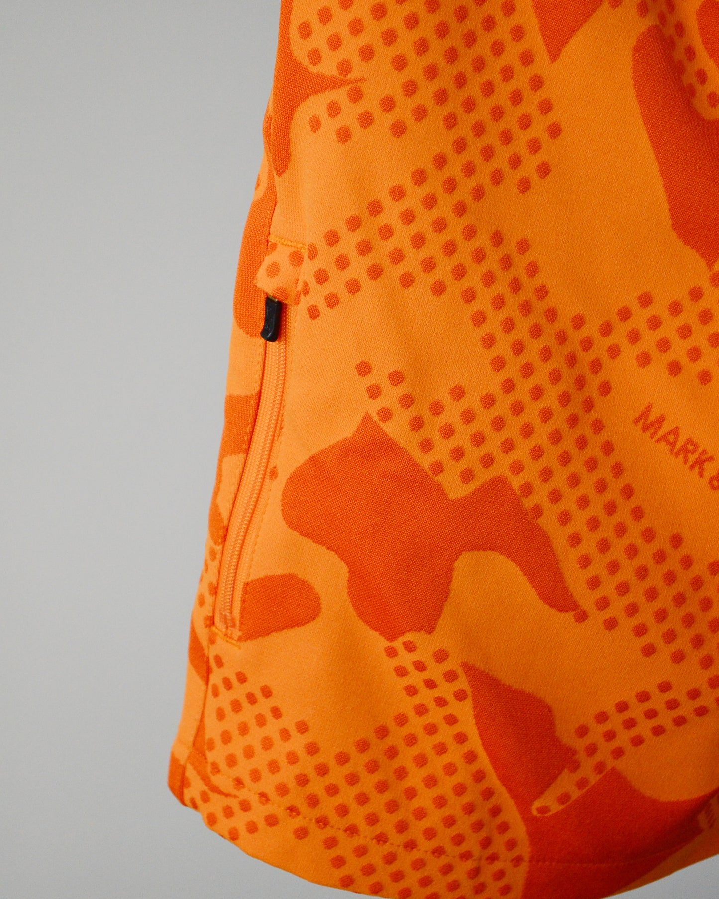 Vector Jewsey Shorts | MEN / ORANGE