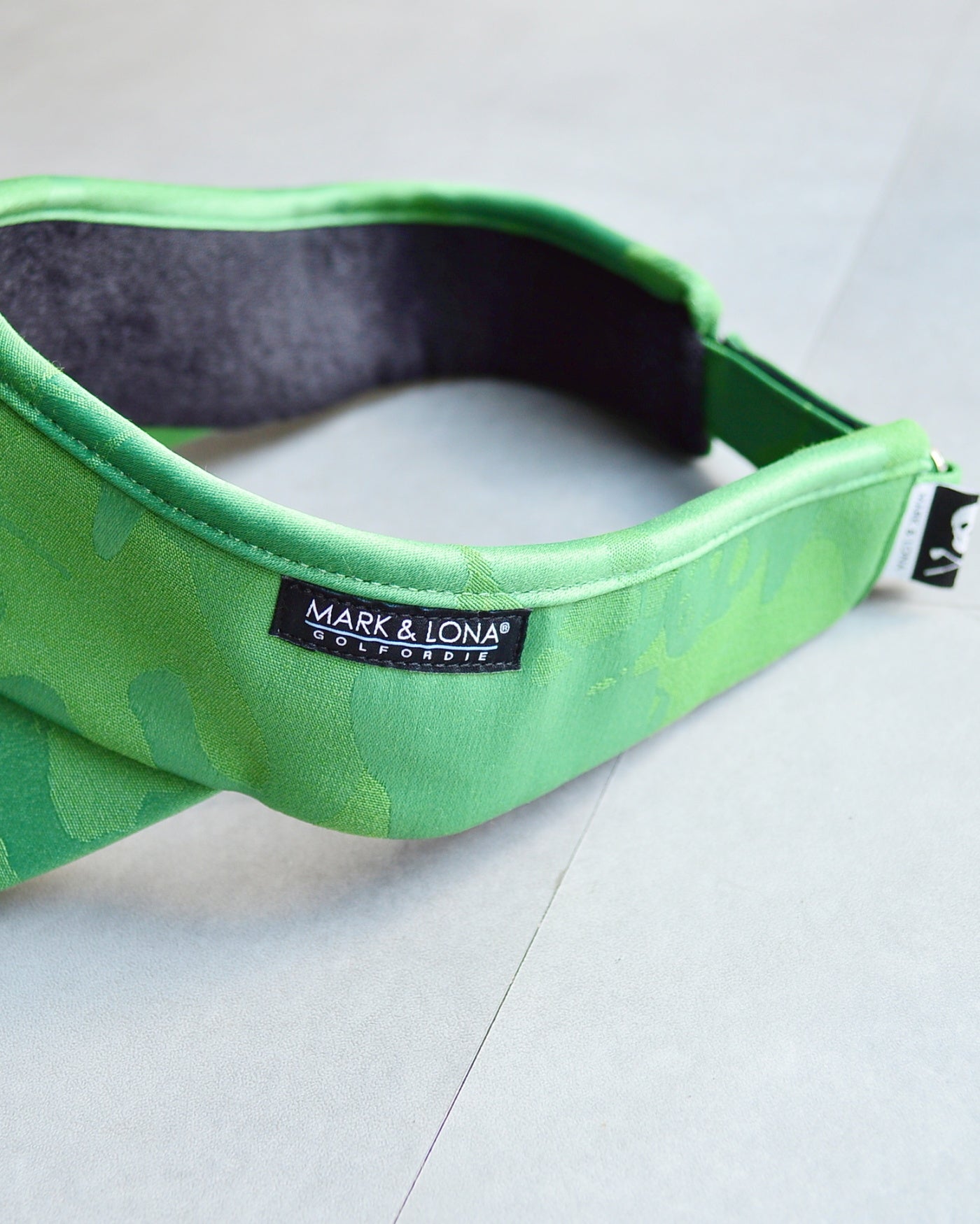 Gauge Neo Sunvisor | MEN and WOMEN / GREEN