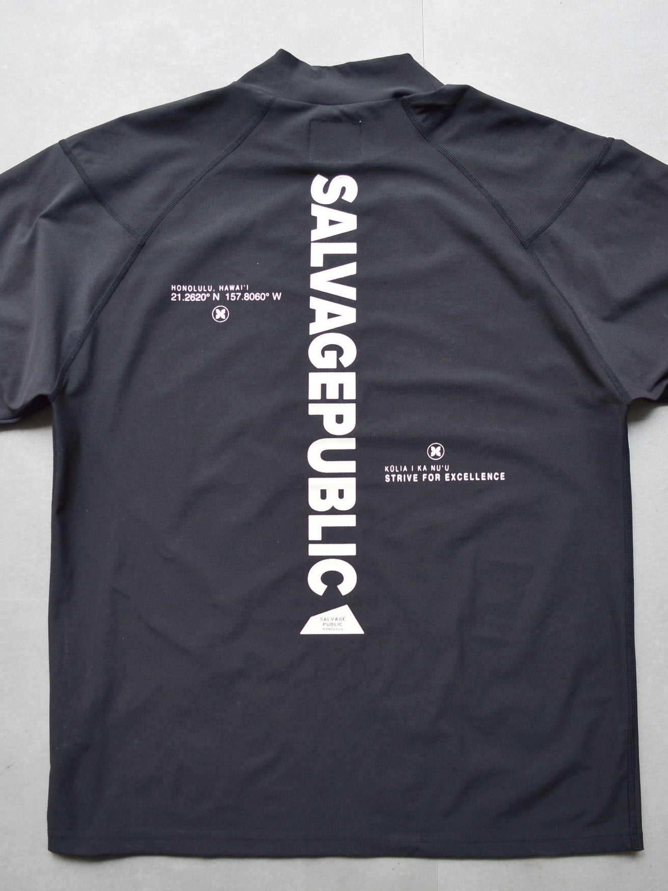 SVKS5032［サルベージパブリックコレパ］SURF モックネック S/S (EXELLENCE) / BLACK