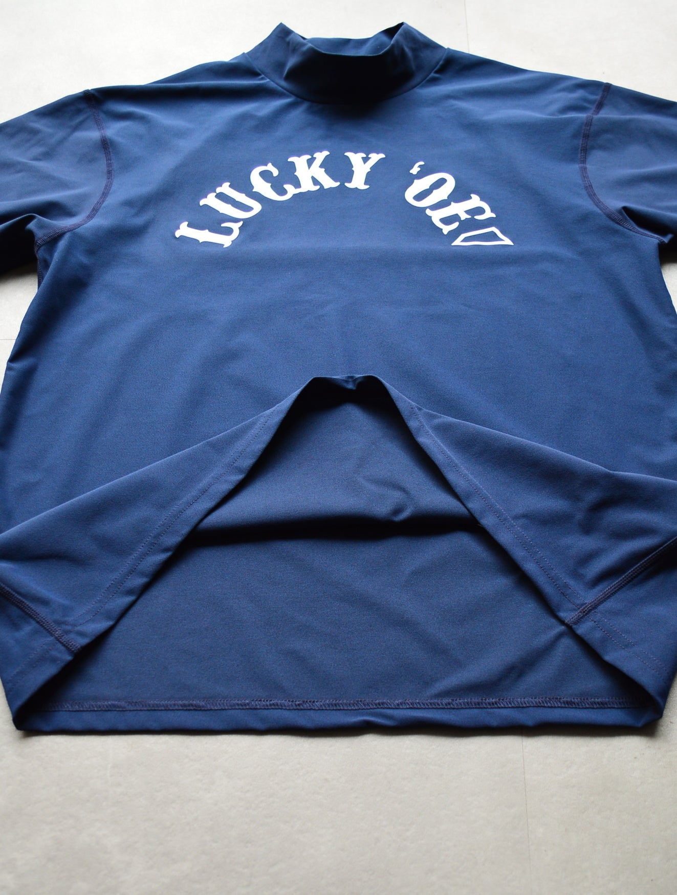 SVKS5028［サルベージパブリックコレパ］SURF モックネック S/S (LUCKY ’OE) / Navy