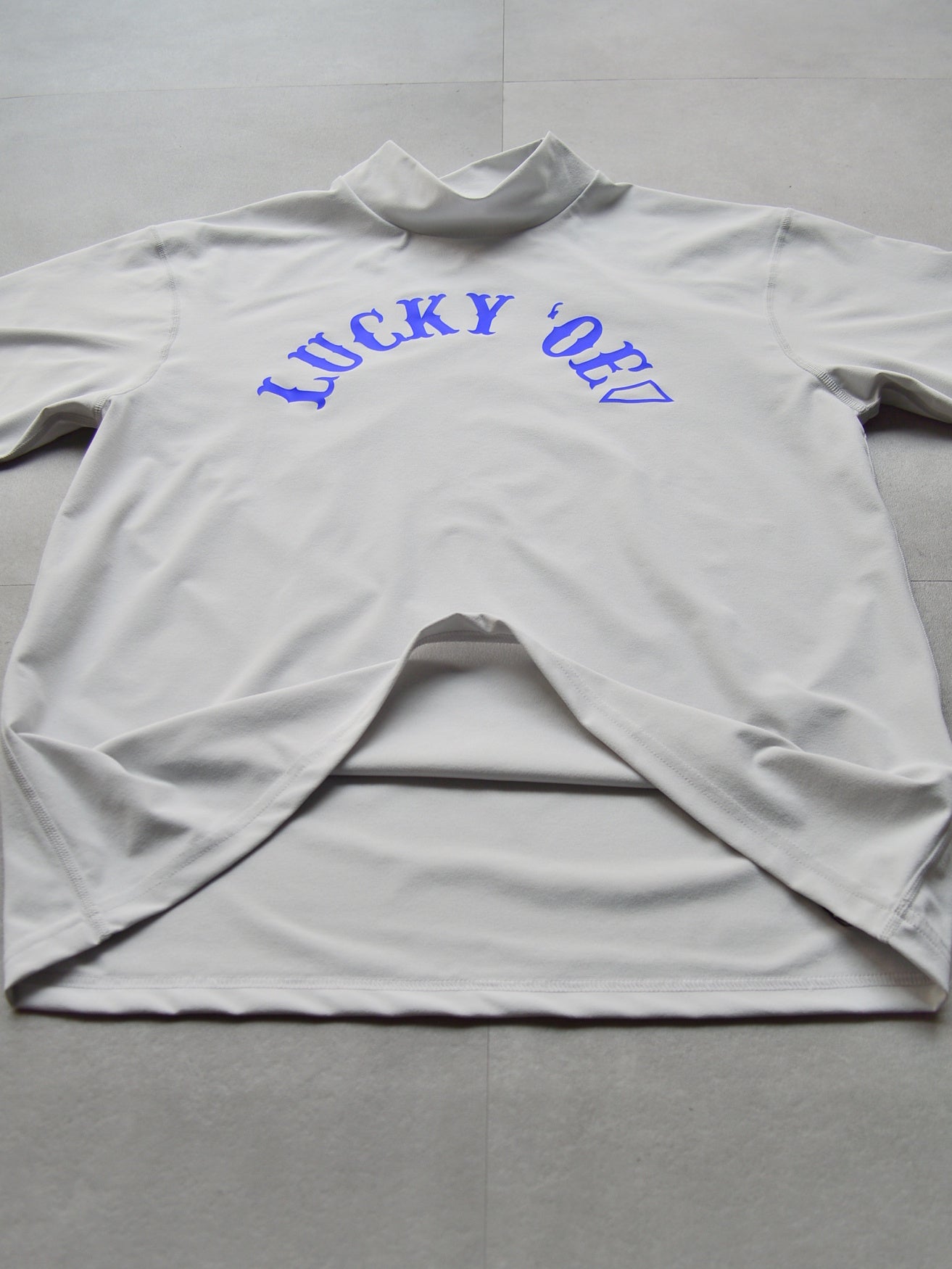 SVKS5028［サルベージパブリックコレパ］SURF モックネック S/S (LUCKY ’OE) / Ice Grey