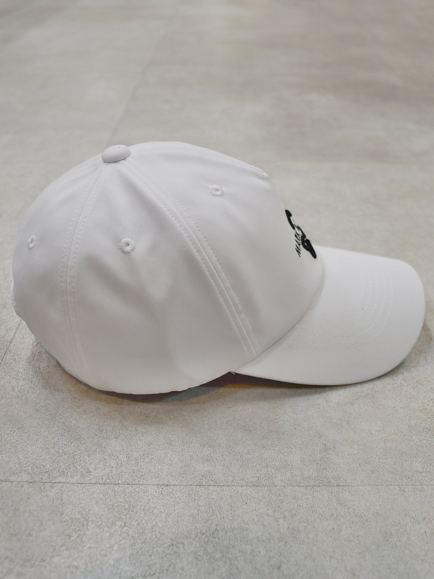 Option Crystal Flag Cap | MEN and WOMEN / WHITE