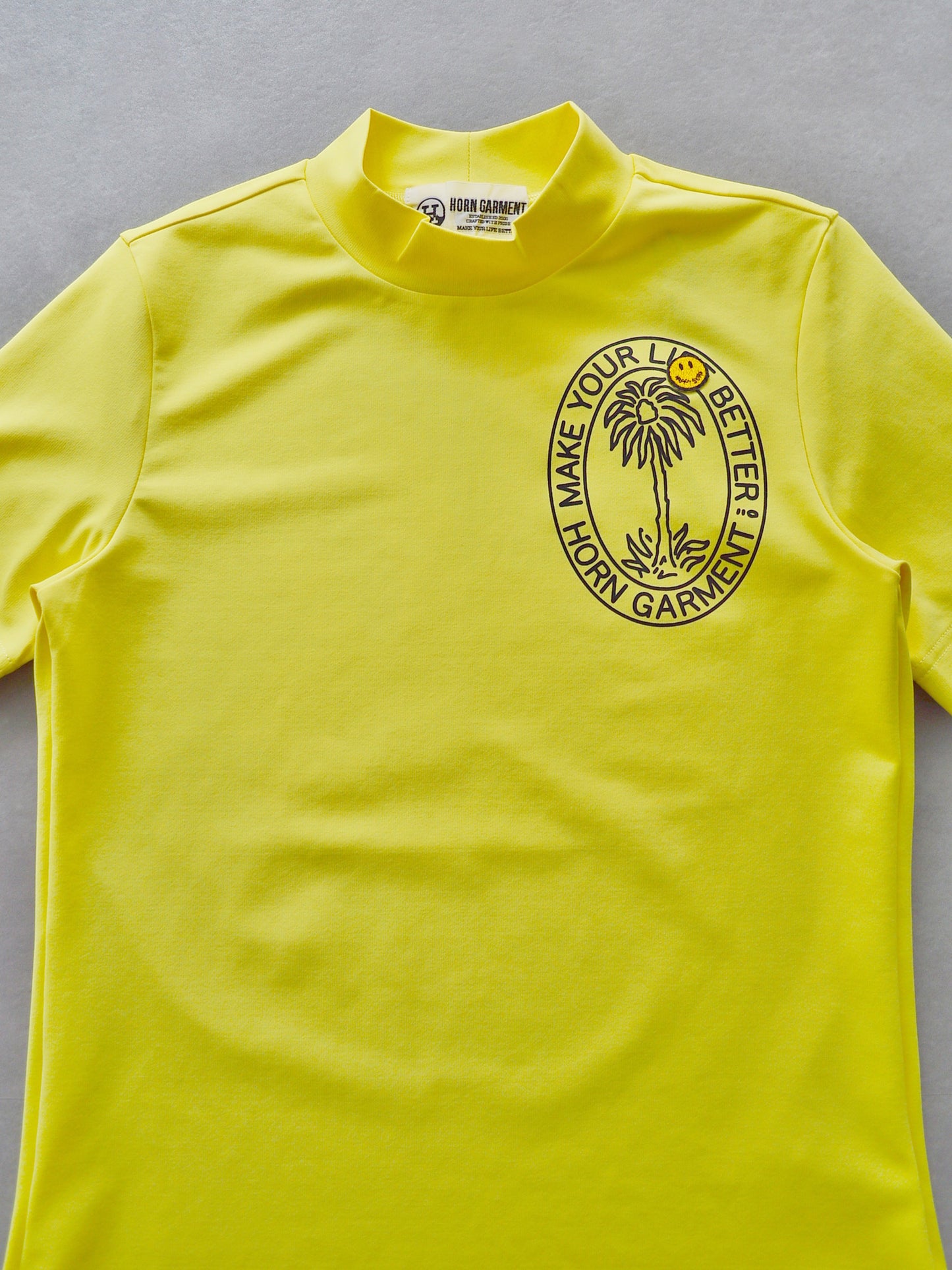 Endless Summer Mock Neck – Tom and Jerry Edition  | WOMEN / YELLOW