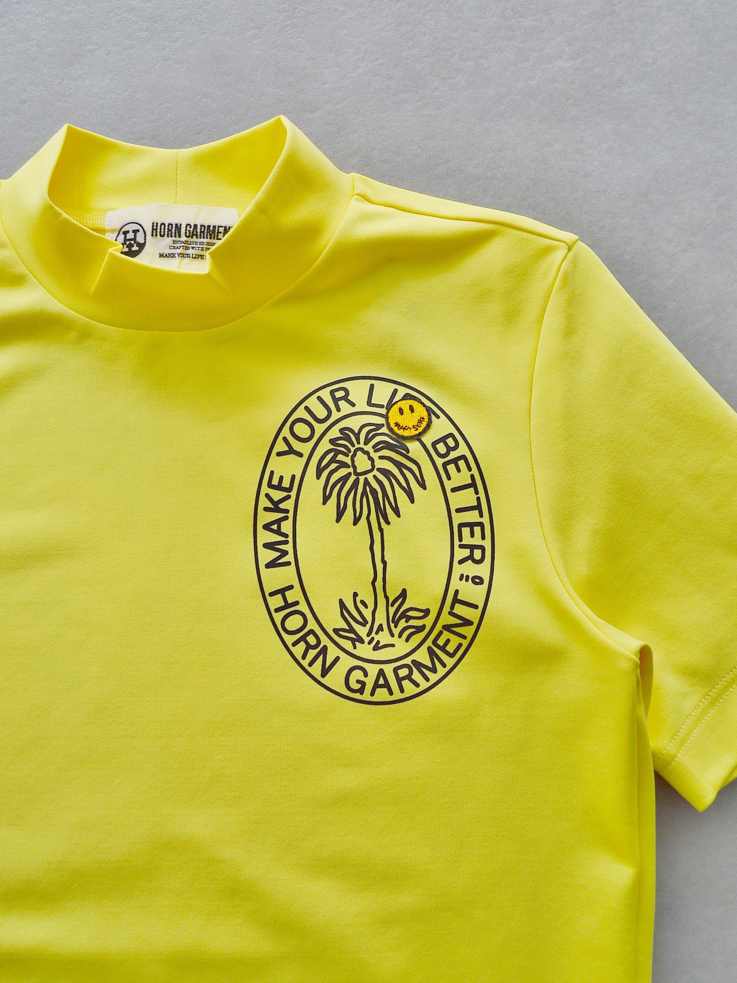 Endless Summer Mock Neck – Tom and Jerry Edition  | WOMEN / YELLOW