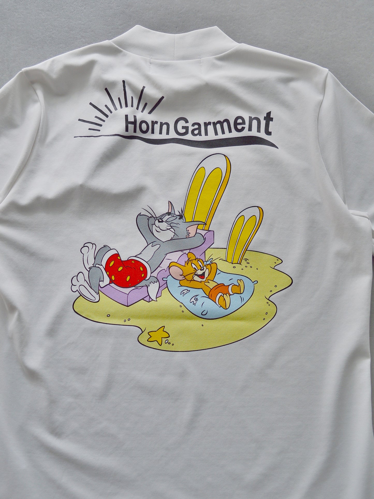 Endless Summer Mock Neck – Tom and Jerry Edition  | WOMEN / WHITE