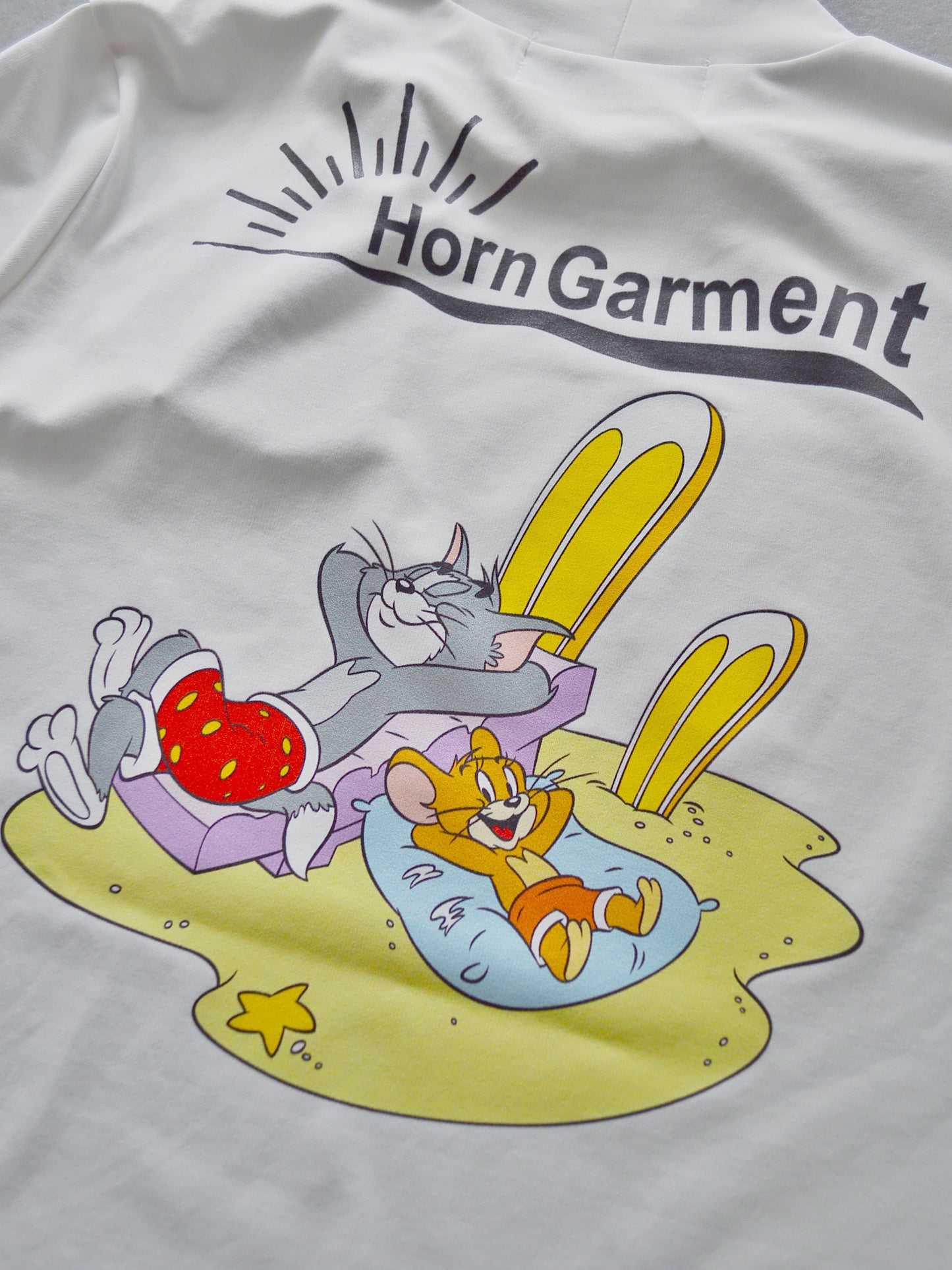 Endless Summer Mock Neck – Tom and Jerry Edition  | WOMEN / WHITE