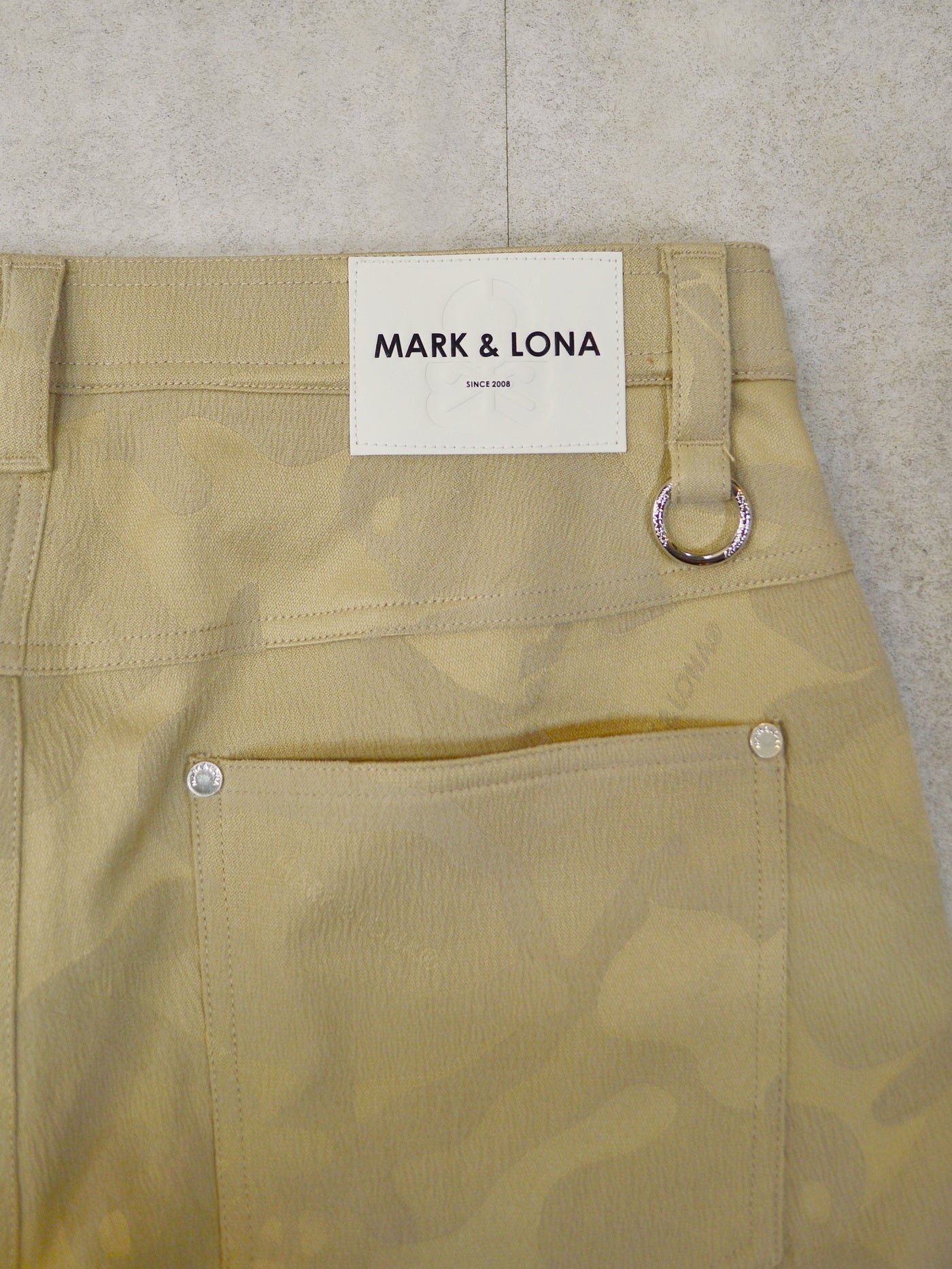 Gauge Utility Camo Jacquard Shorts | MEN / BEIGE