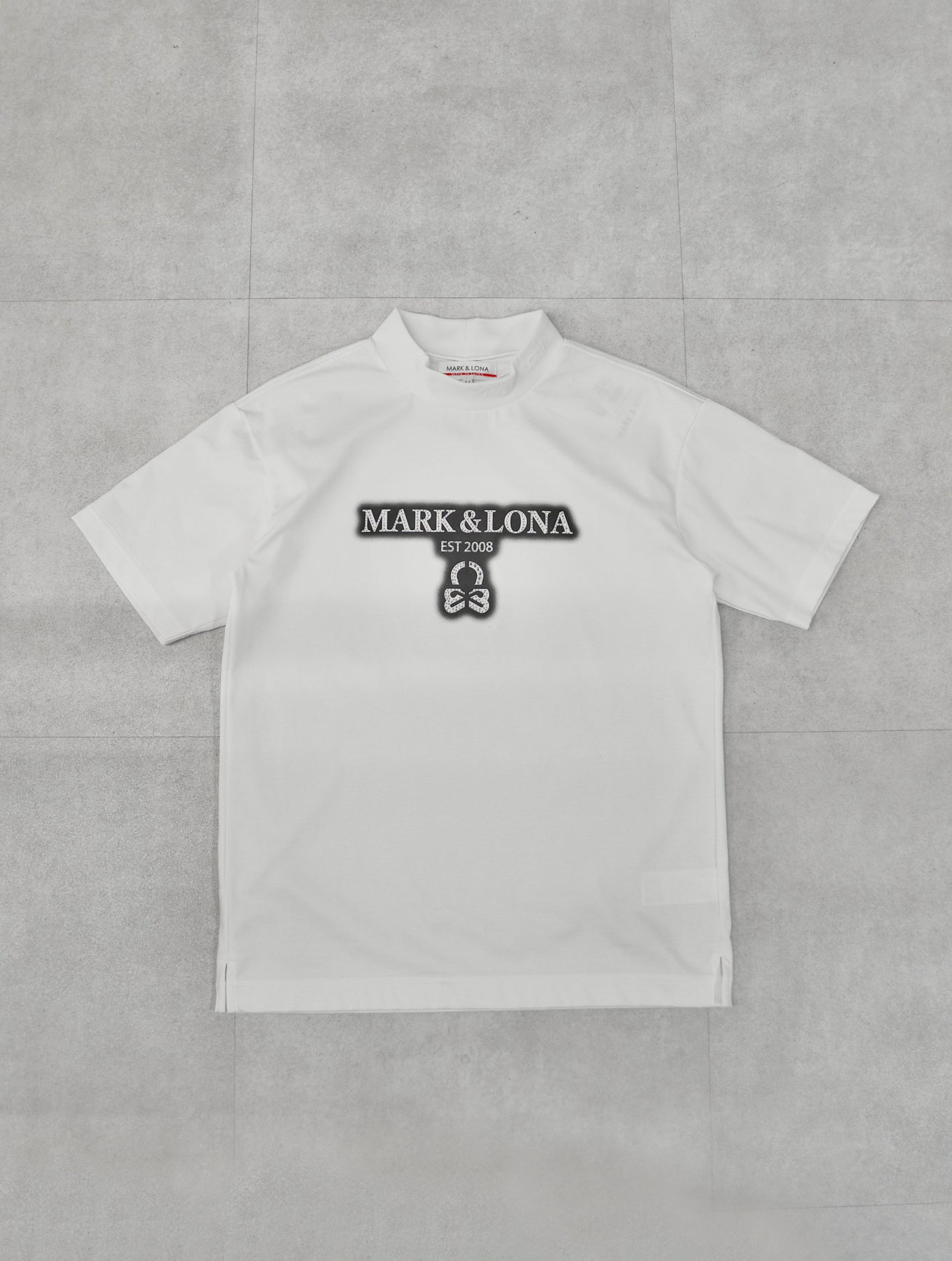 Blur Sign Spectrum Performance Mock | MEN / WHITE