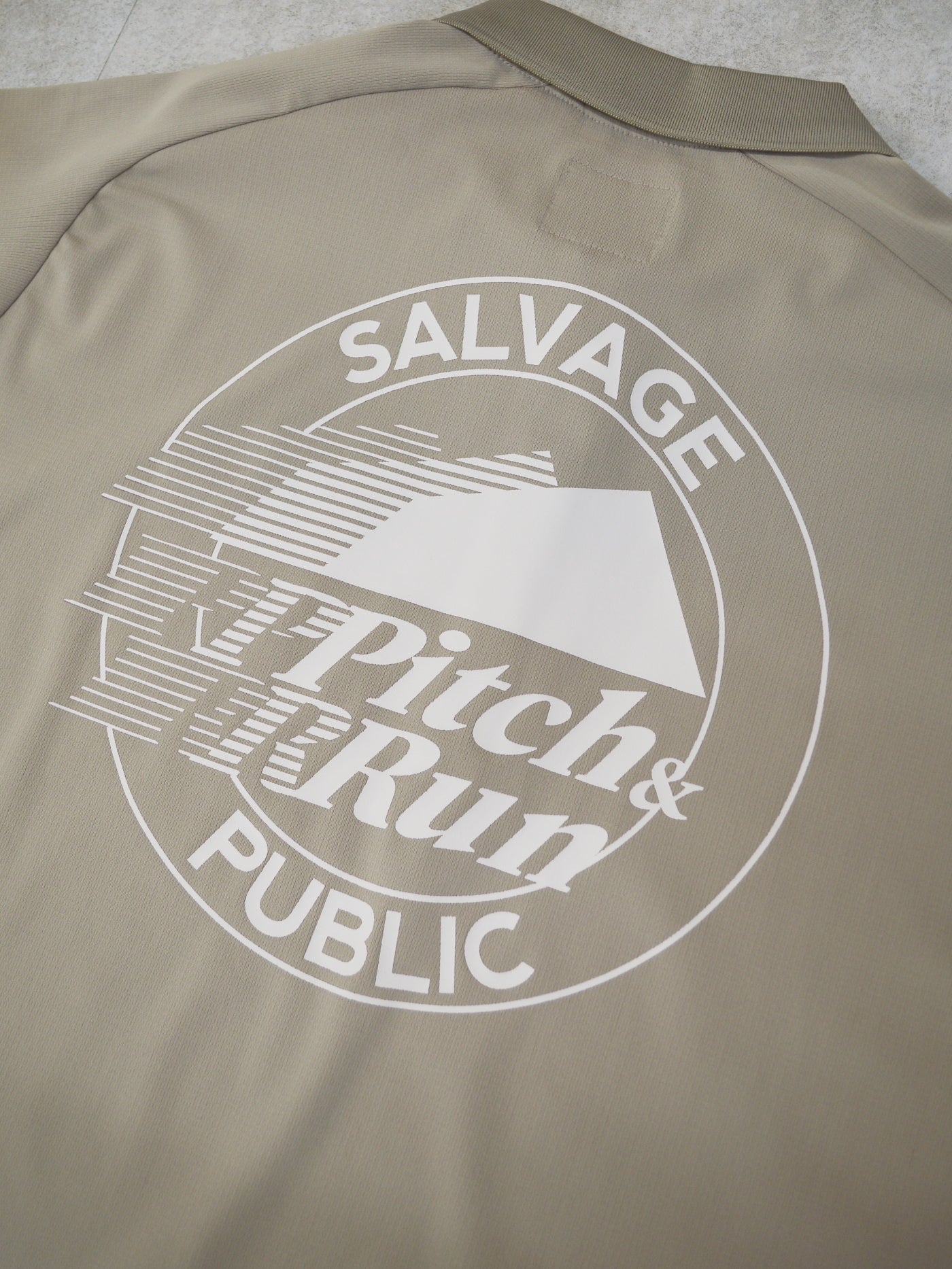 SVKS6011［サルベージパブリックコレパ］アロヘアテックポロ S/S (Pitch＆Run) / BEIGE