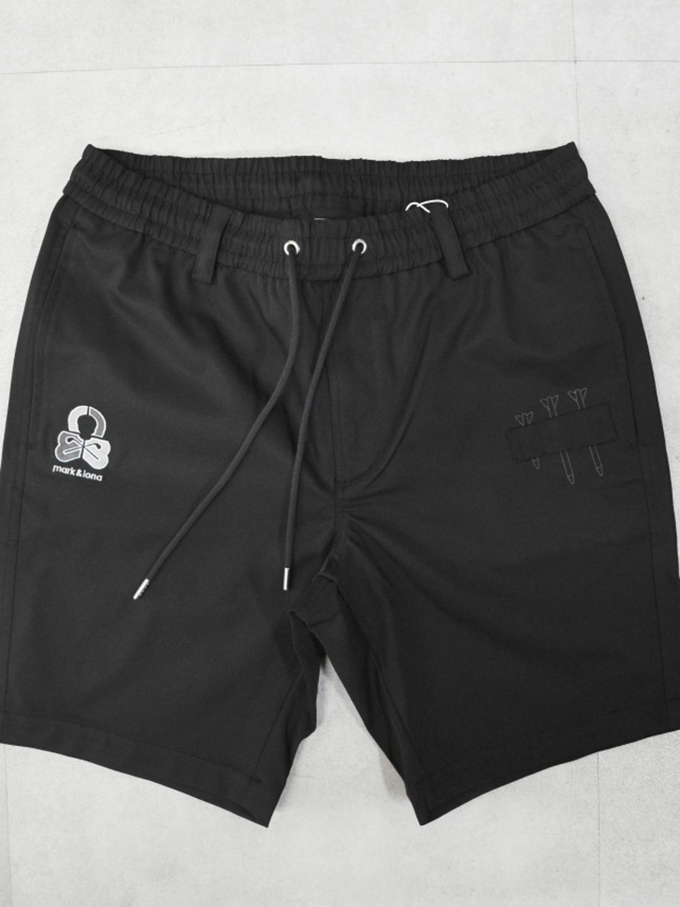 Quadra Performance Twill Golf Shorts | MEN / BLACK