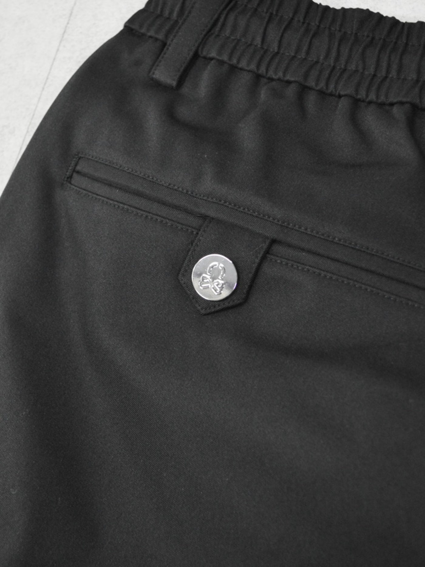 Quadra Performance Twill Golf Shorts | MEN / BLACK