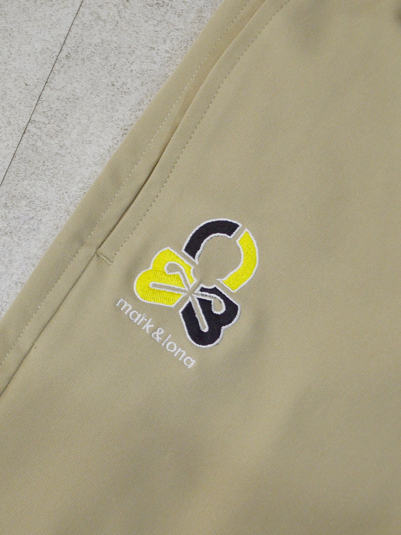 Quadra Performance Twill Golf Shorts | MEN / BEIGE
