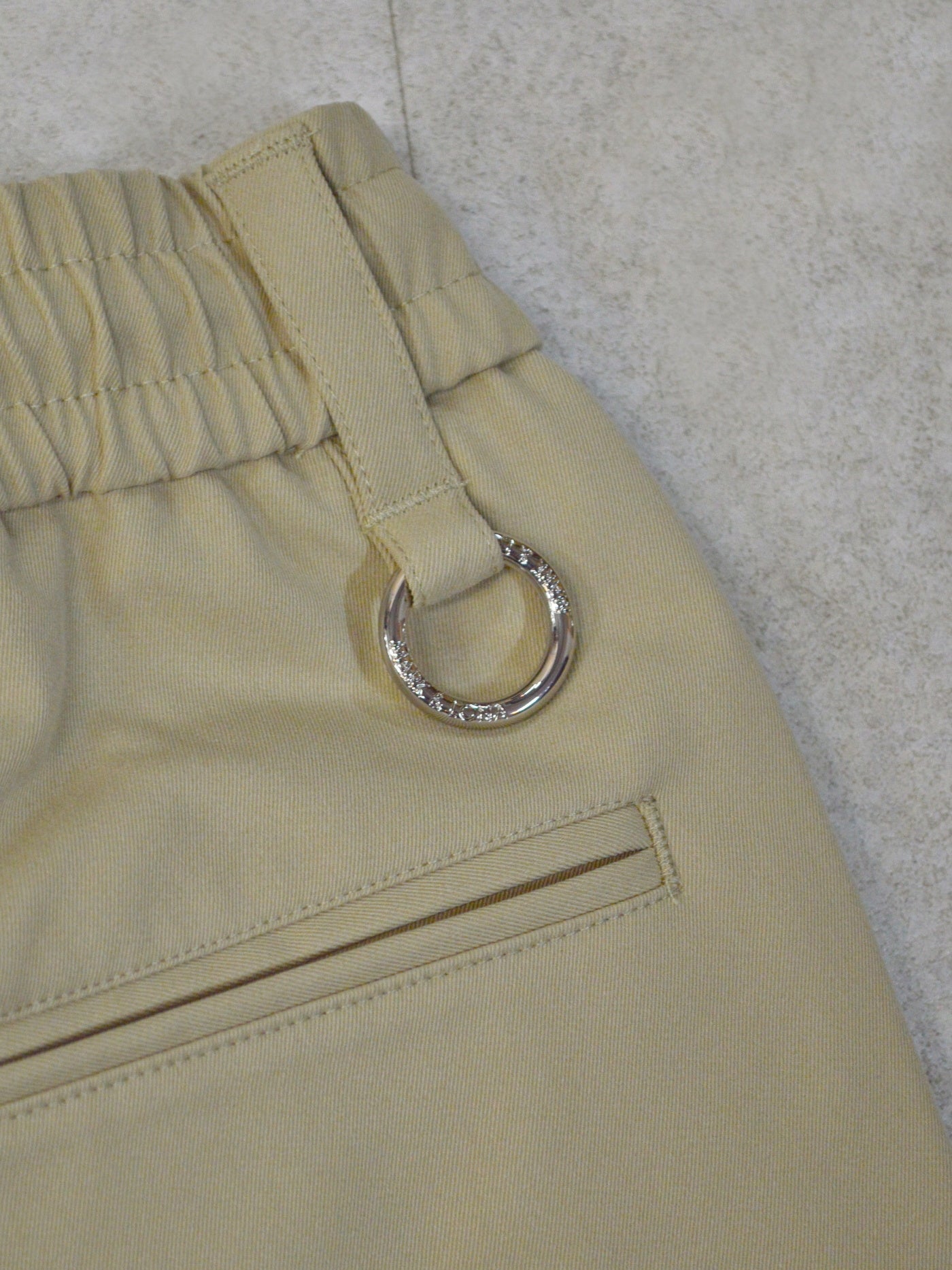 Quadra Performance Twill Golf Shorts | MEN / BEIGE
