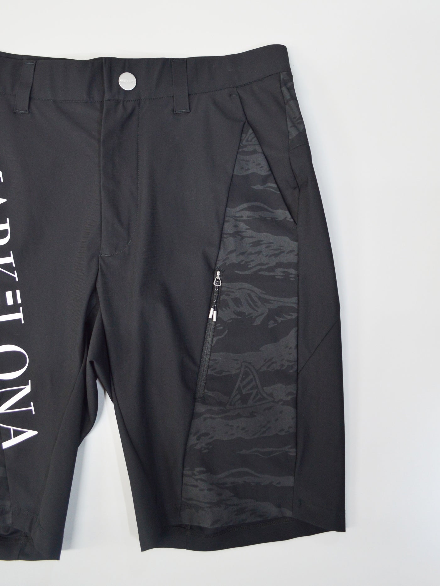TCST | MEN / BLACK