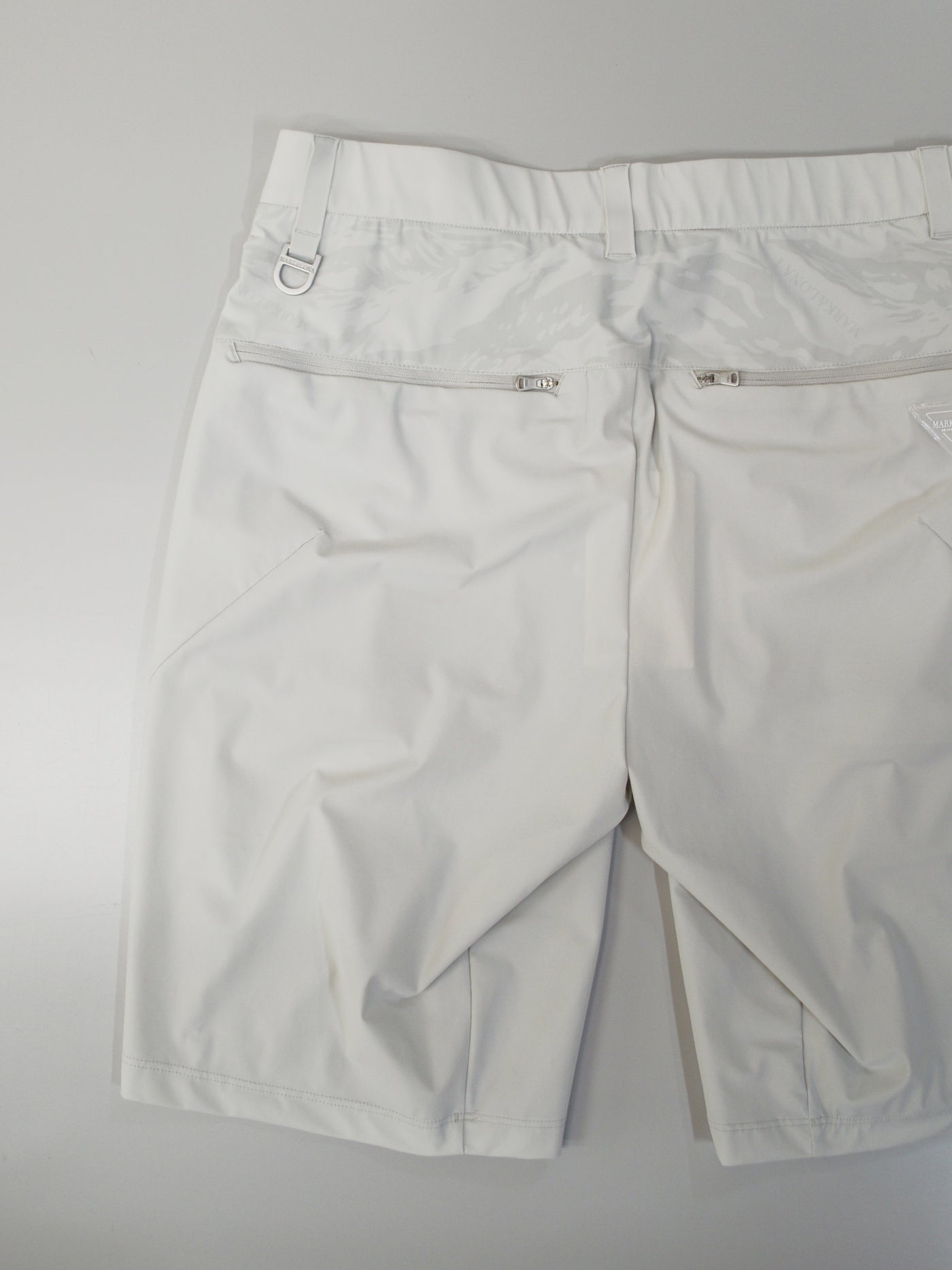TCST | MEN / LT.GREY