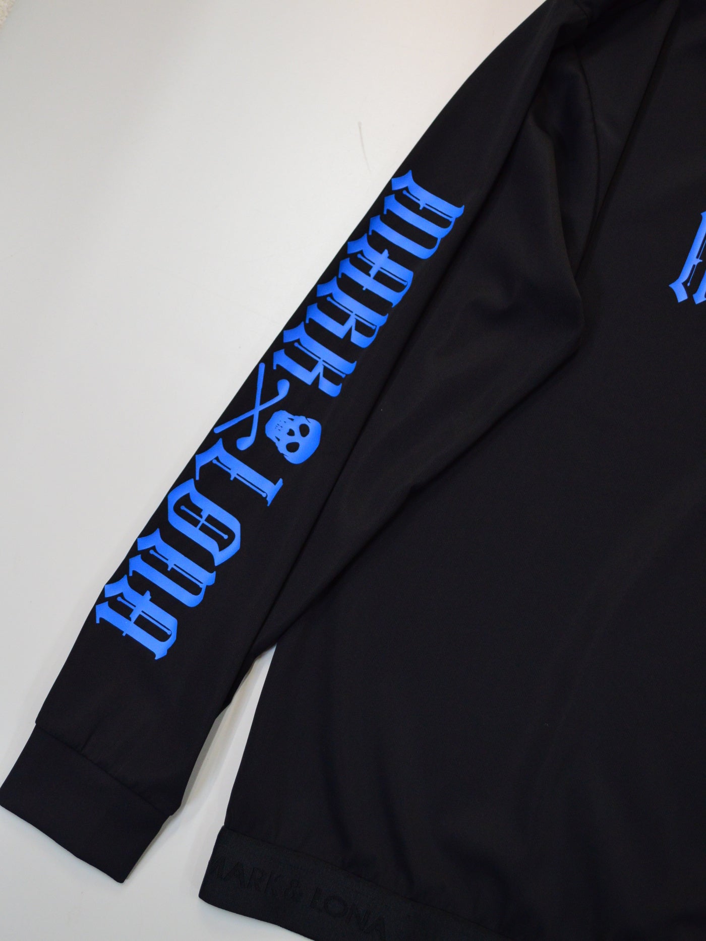 Fractur Smooth Mock Neck | MEN / BLACK