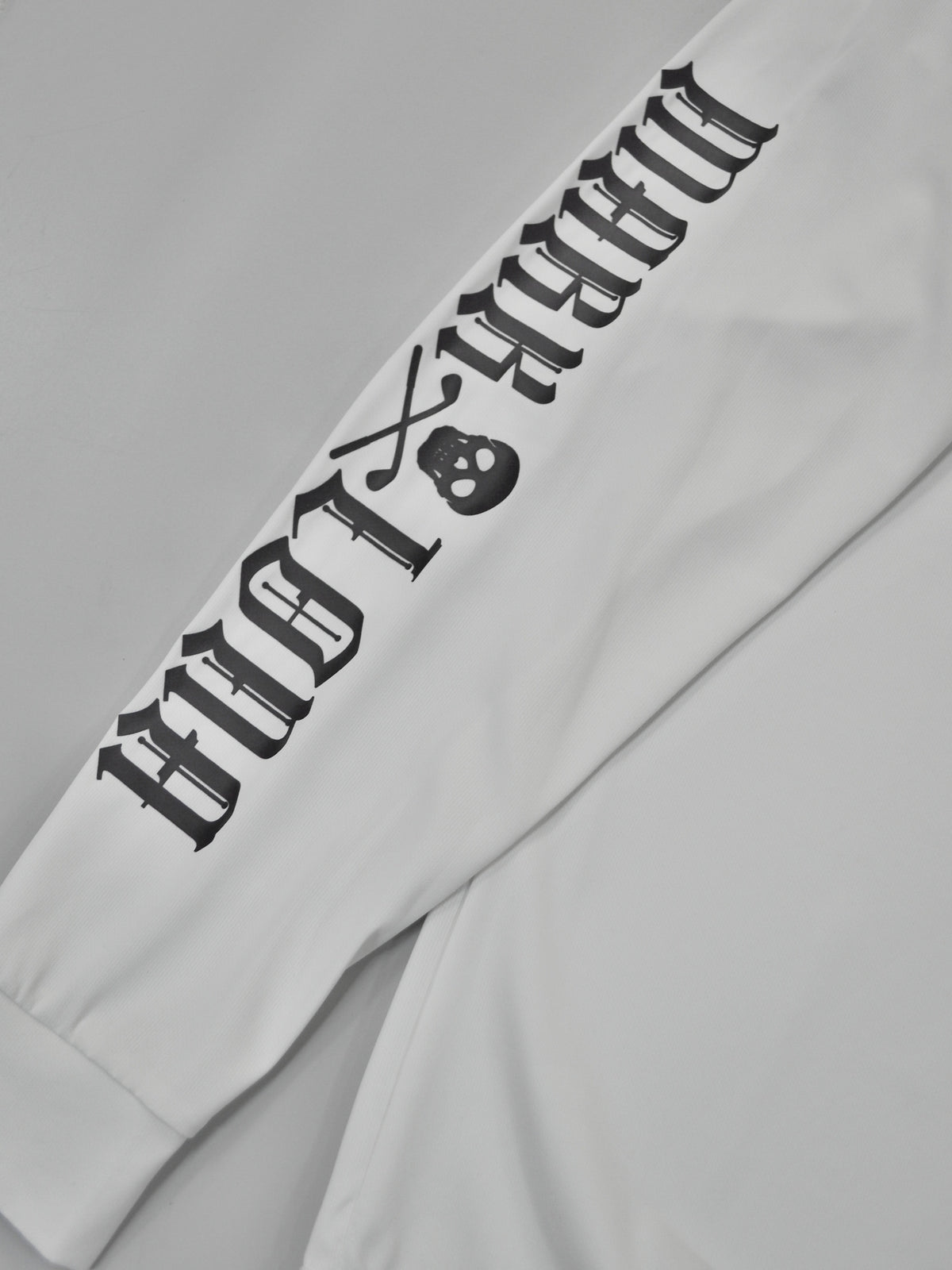 Fractur Smooth Mock Neck | MEN / WHITE