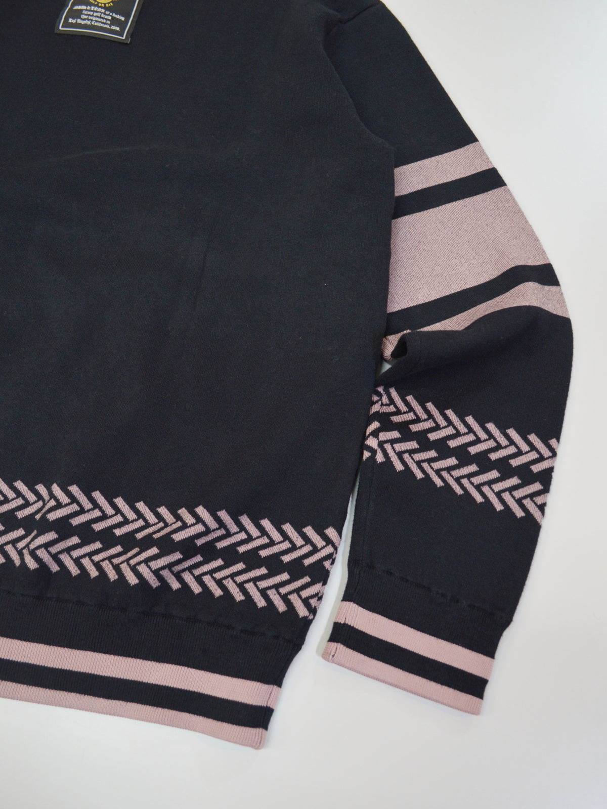 Triumph Cashmere Blend Knit | MEN / BLACK