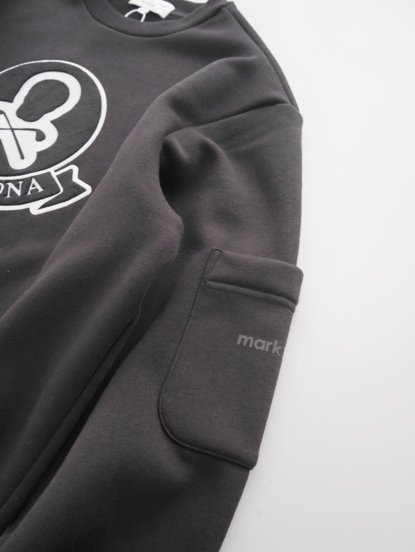 Pullover | MEN / BLACK
