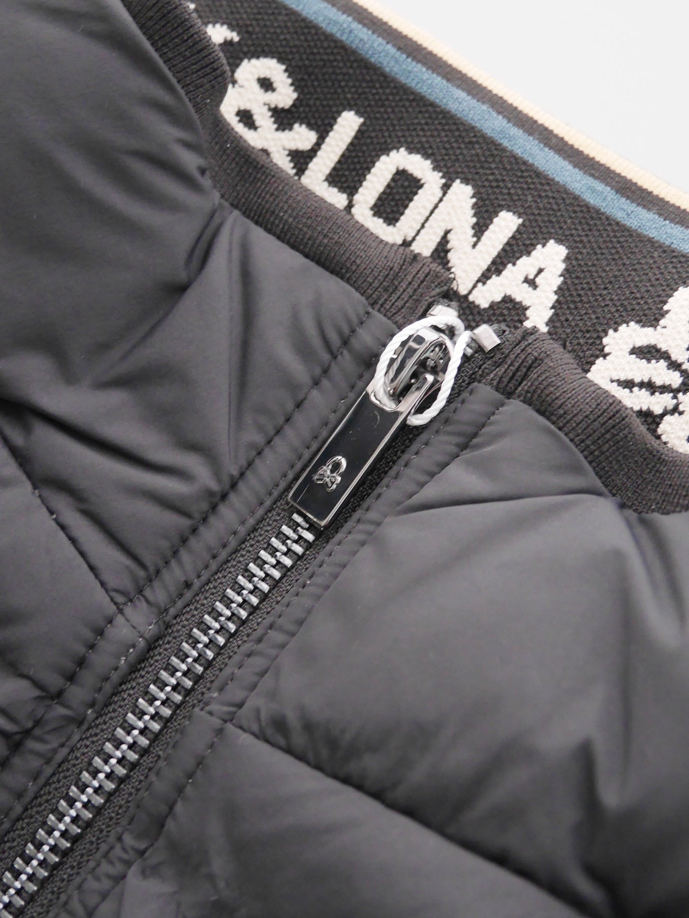 Synk Seamless Down Vest   | MEN / BLACK