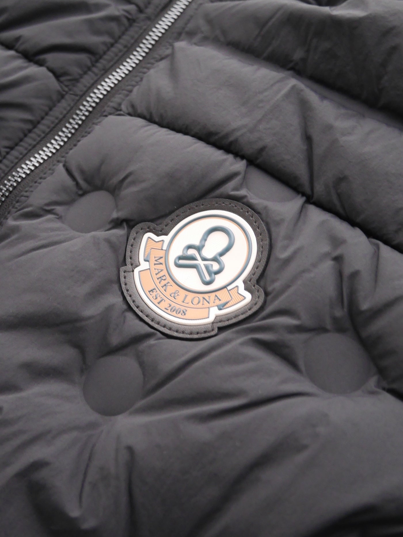 Synk Seamless Down Vest   | MEN / BLACK