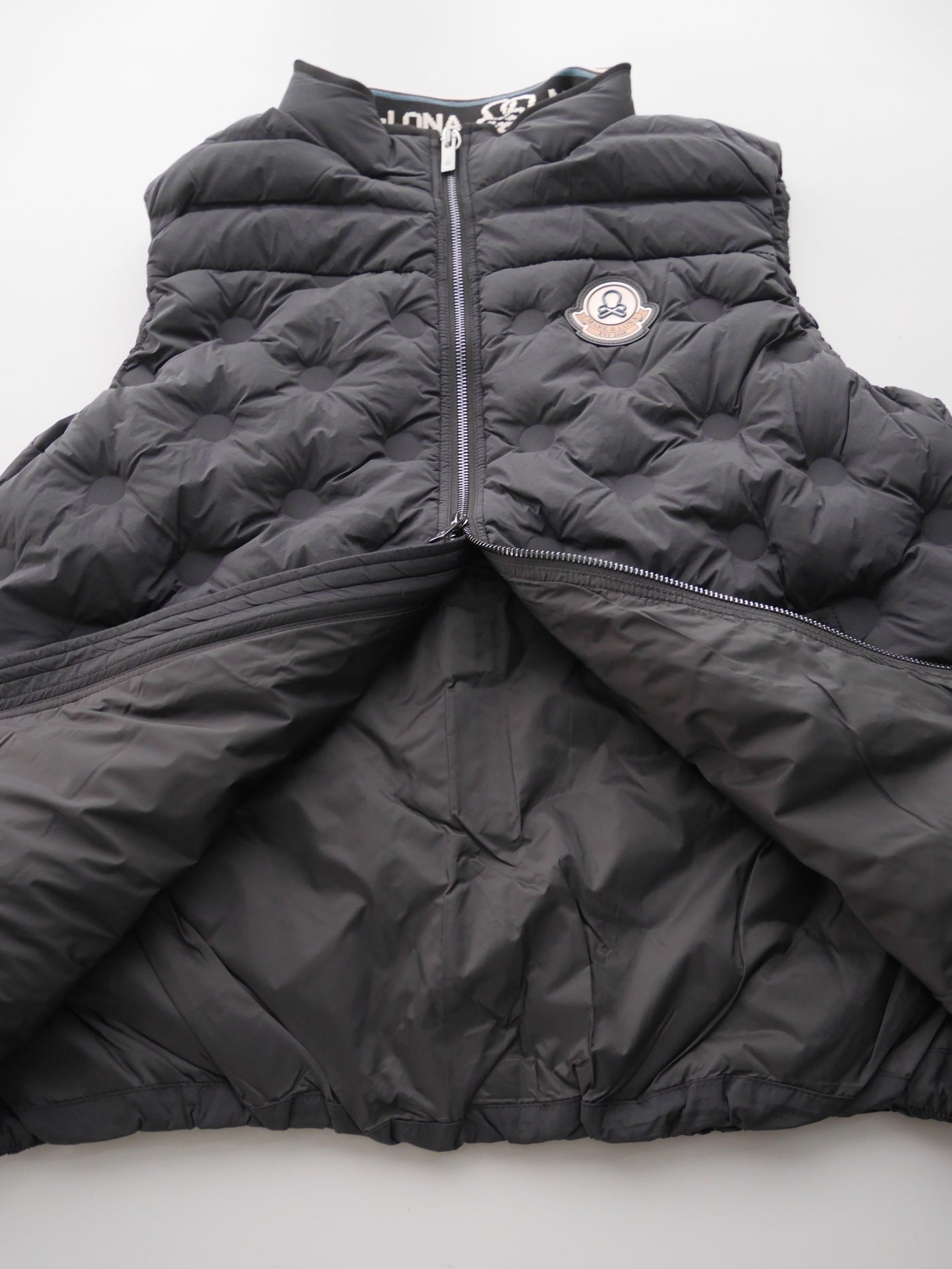 Synk Seamless Down Vest   | MEN / BLACK