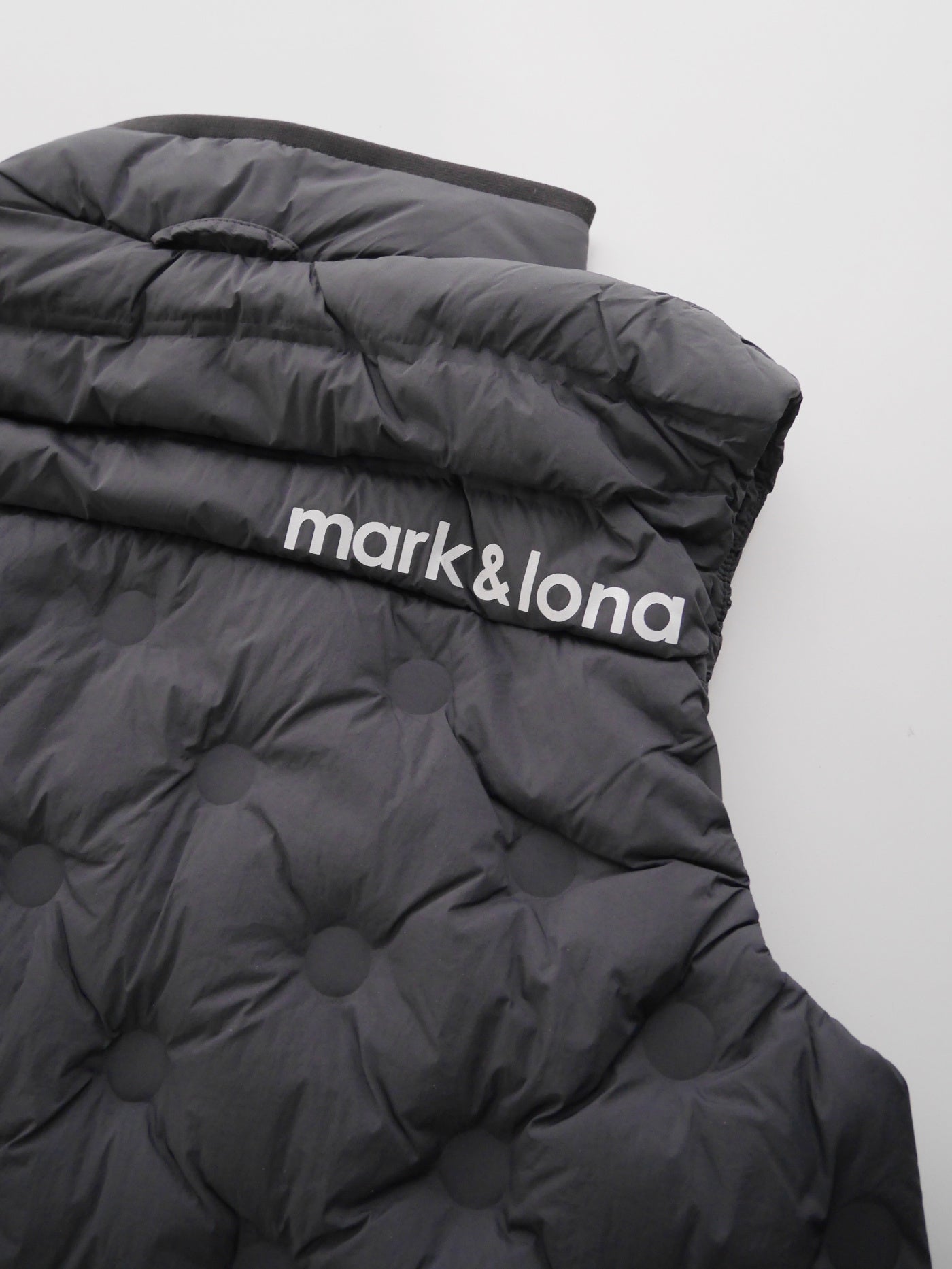 Synk Seamless Down Vest   | MEN / BLACK