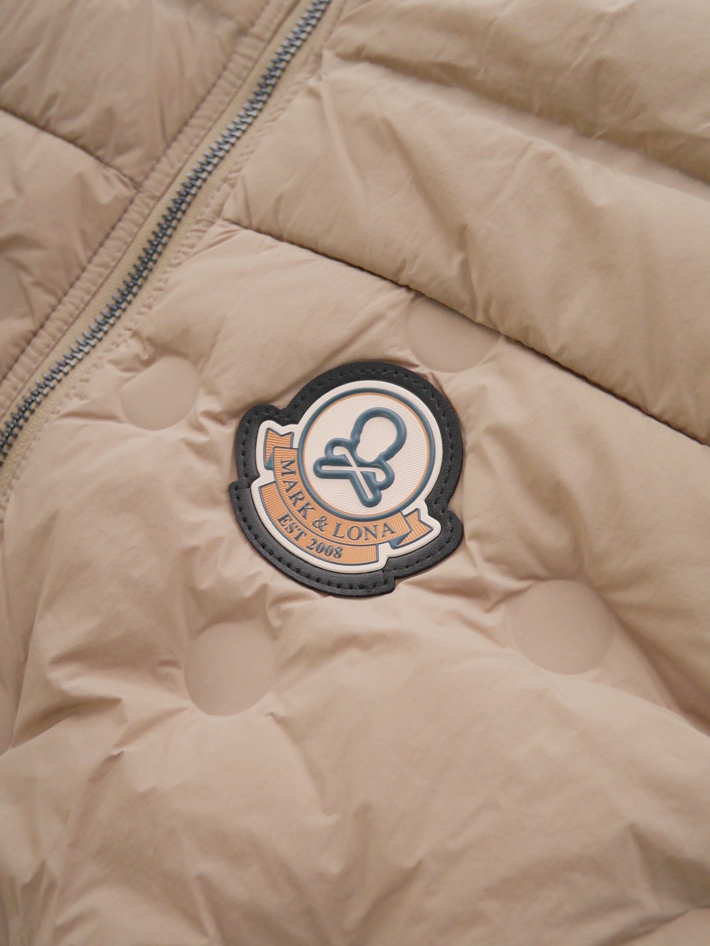 Synk Seamless Down Vest   | MEN / KHAKI