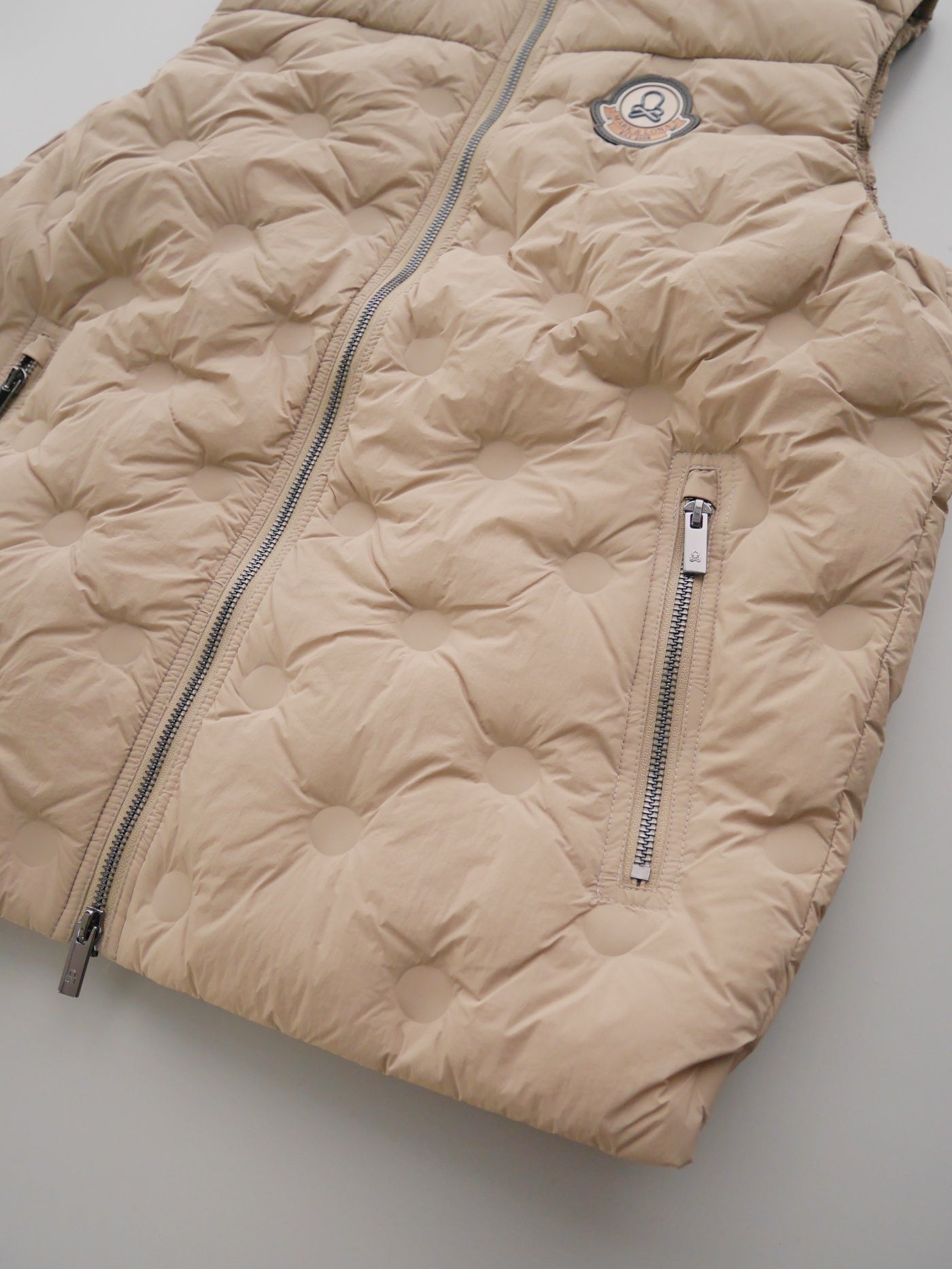 Synk Seamless Down Vest   | MEN / KHAKI