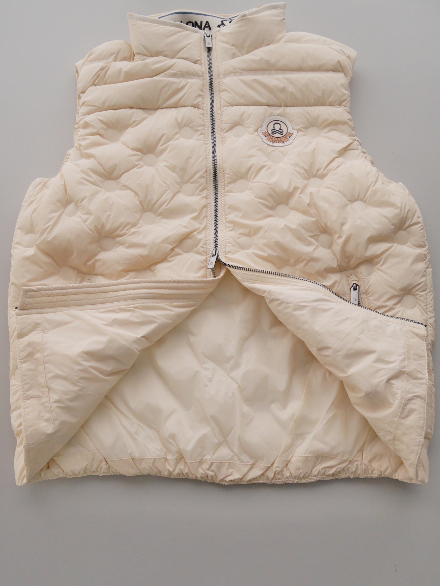 Synk Seamless Down Vest   | MEN / OFF.WHITE