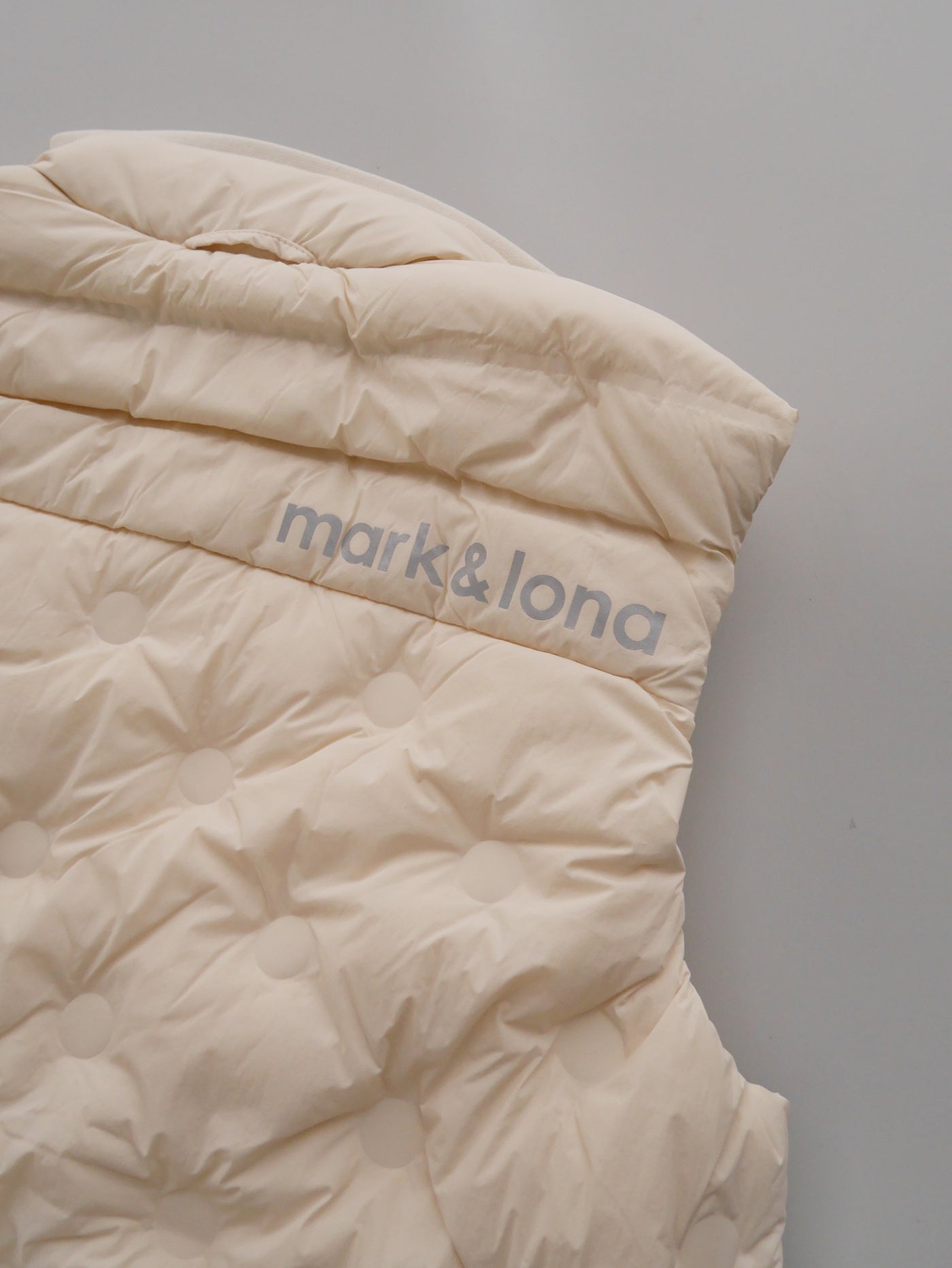 Synk Seamless Down Vest   | MEN / OFF.WHITE