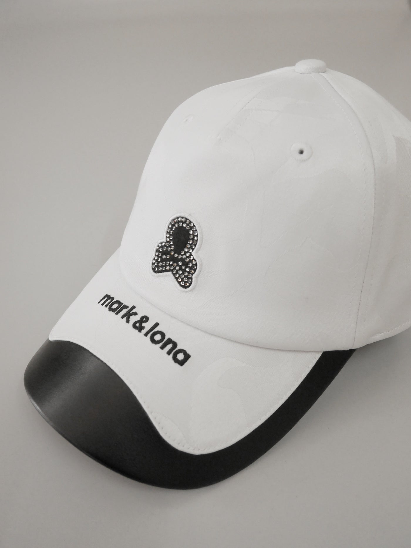 Gauge Crystal Icon Cap | MEN and WOMEN / WHITE