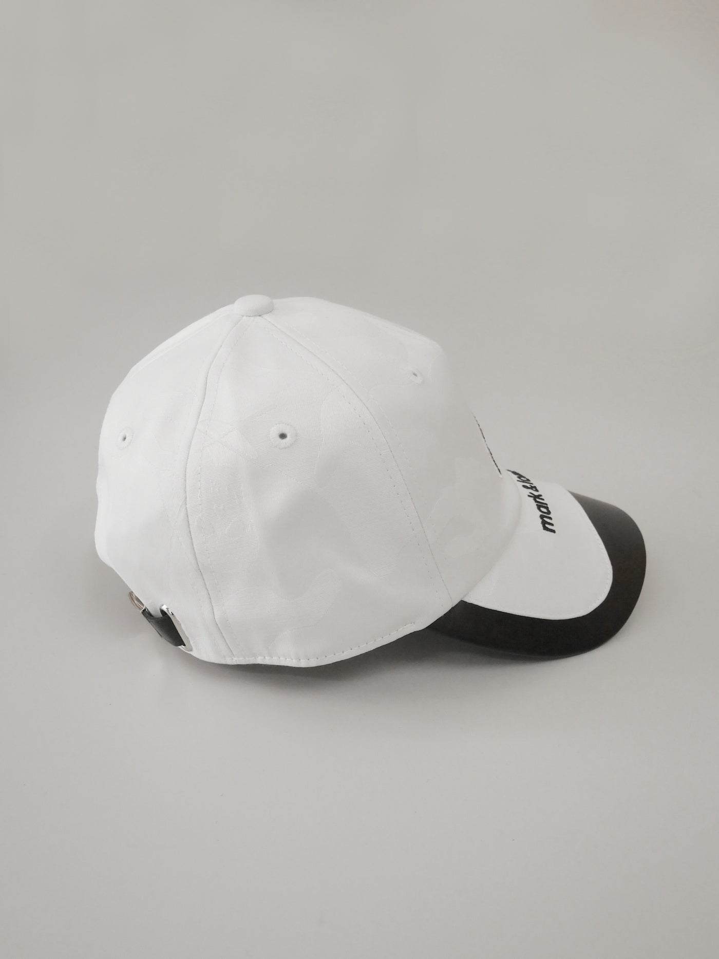 Gauge Crystal Icon Cap | MEN and WOMEN / WHITE